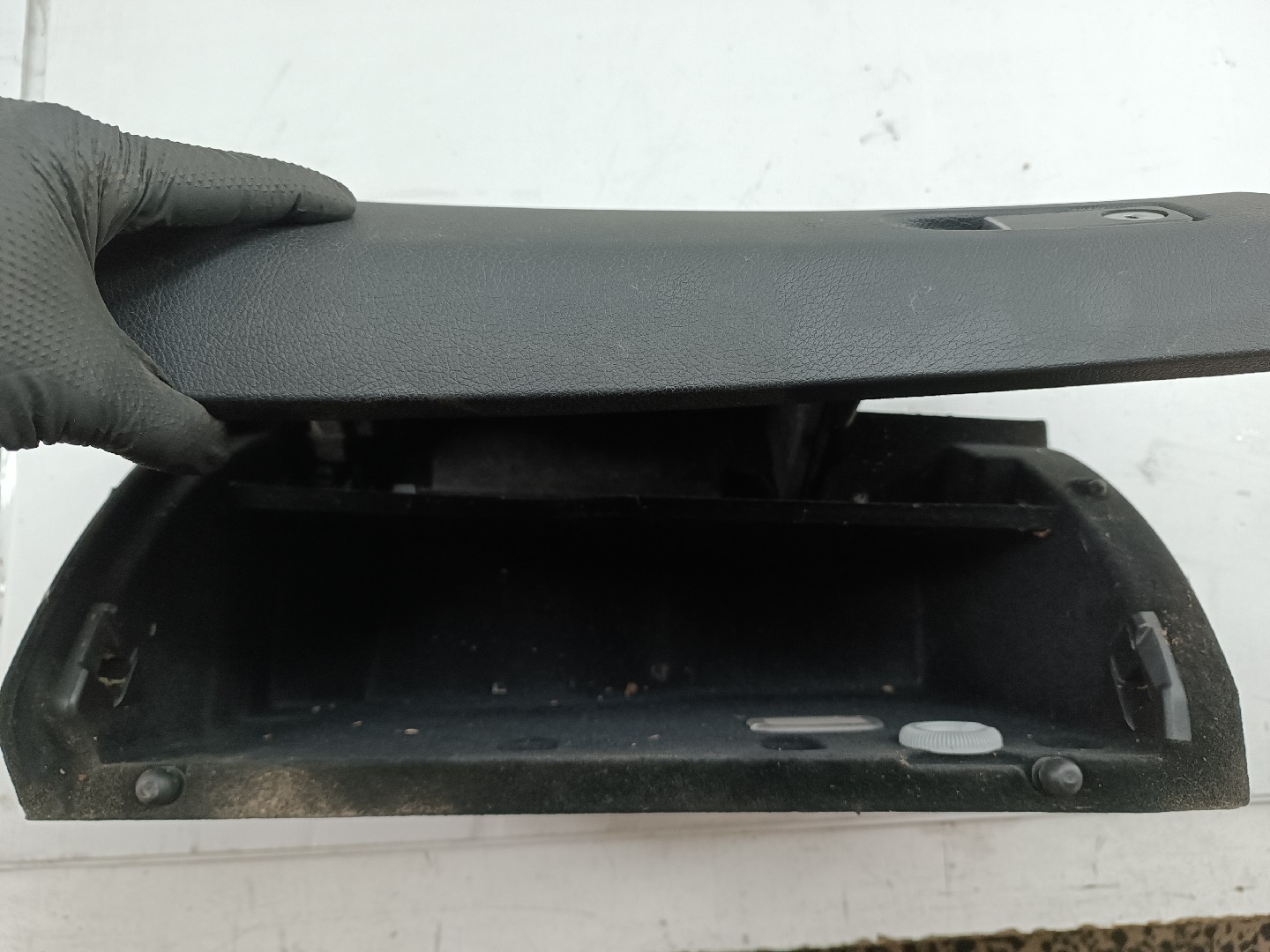 Porta luvas MERCEDES-BENZ C-CLASS (W204) | 07 - 15 Imagem-4