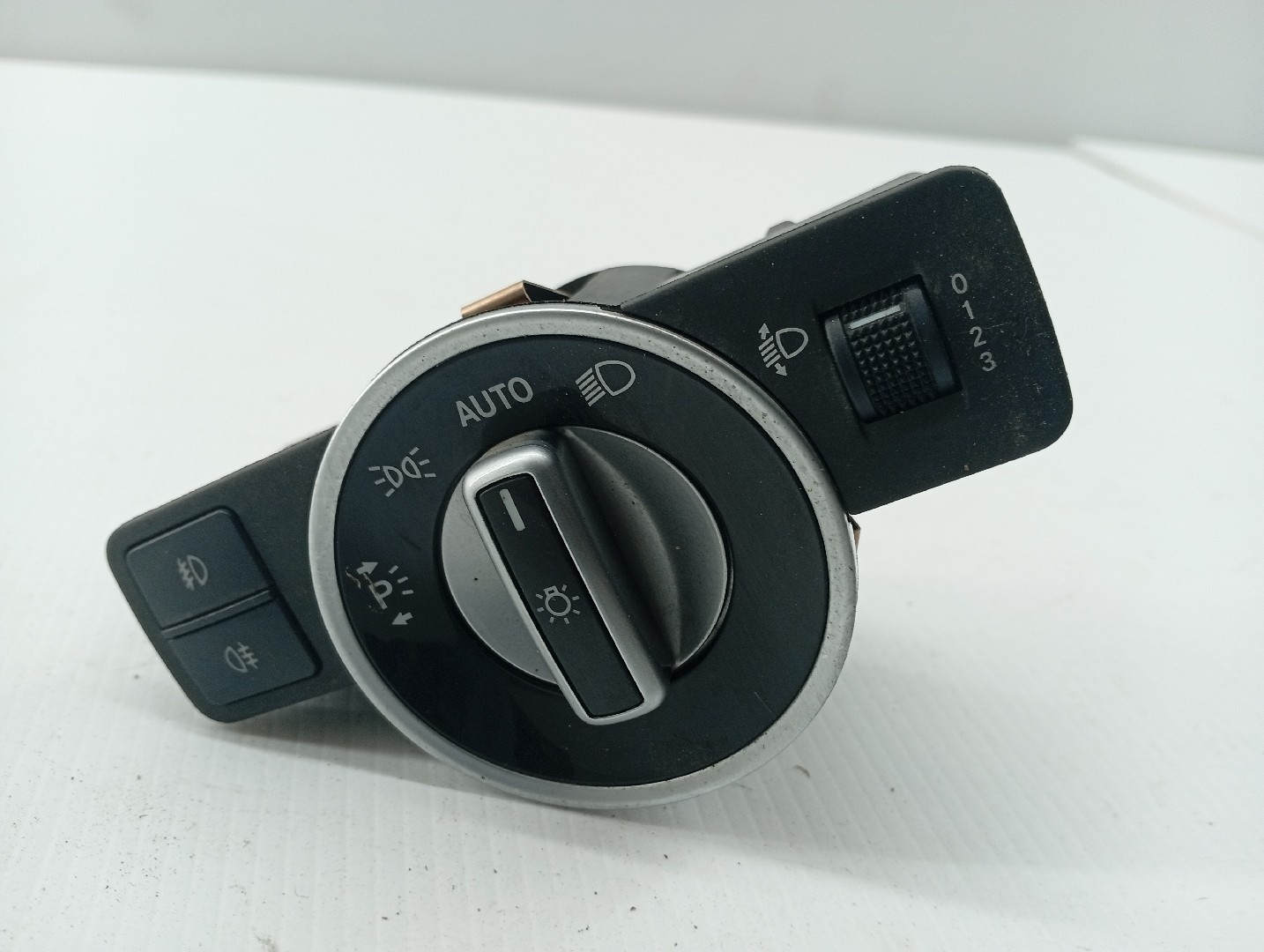Regulador de luzes MERCEDES-BENZ C-CLASS (W204) | 07 - 15