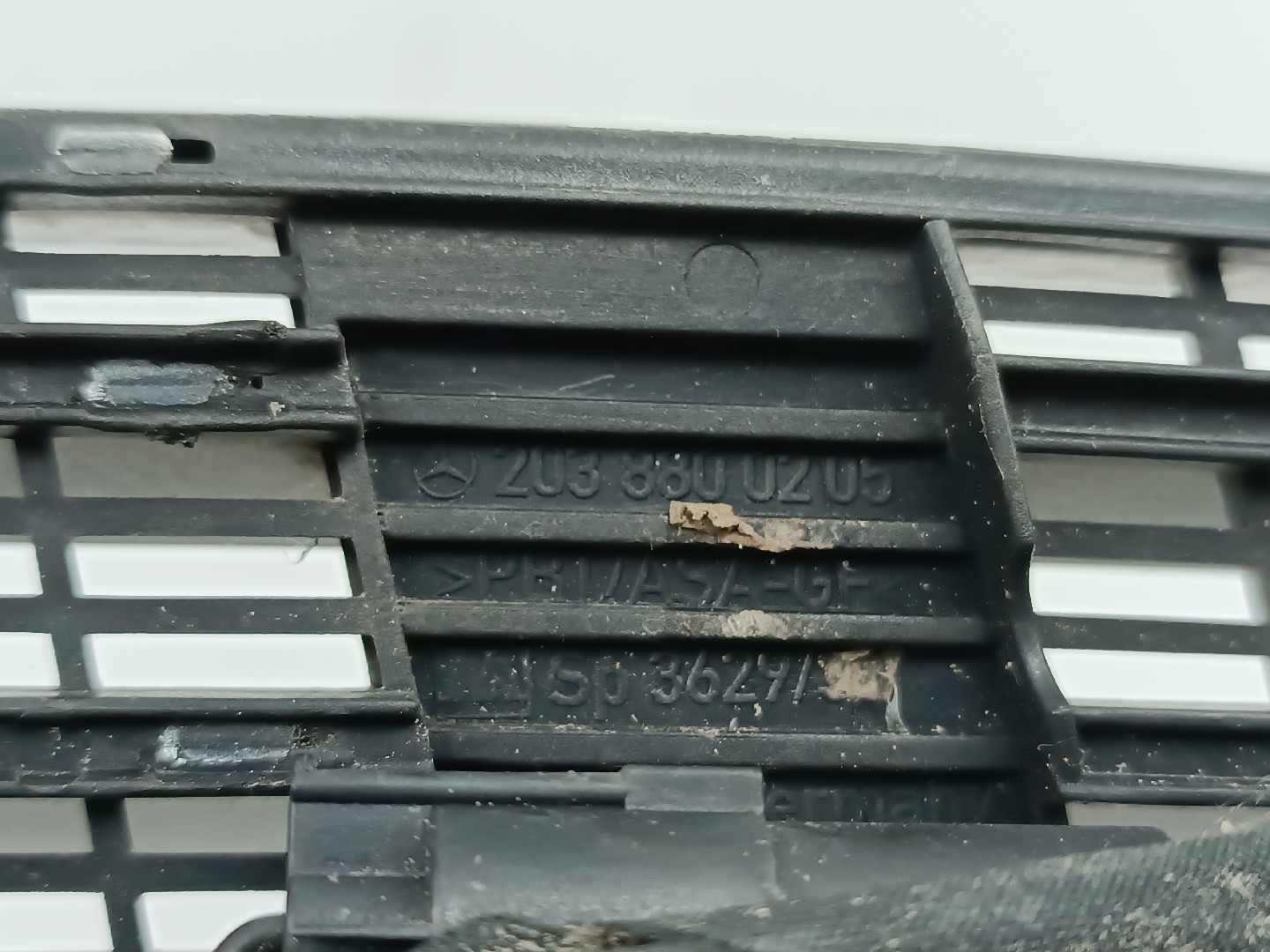 Grelha de torpedo MERCEDES-BENZ C-CLASS (W203) | 00 - 07 Imagem-4