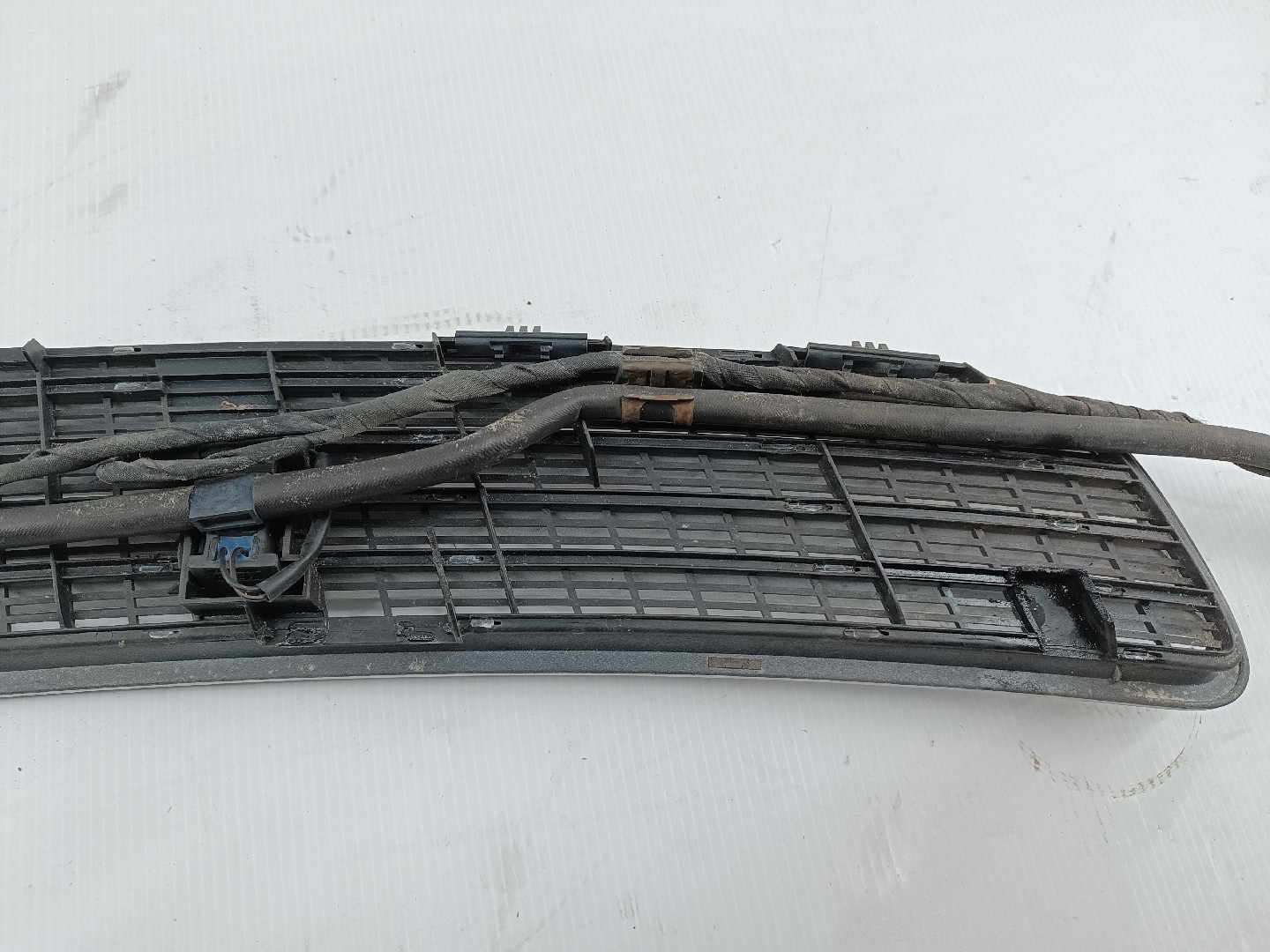 Grelha de torpedo MERCEDES-BENZ C-CLASS (W203) | 00 - 07 Imagem-1