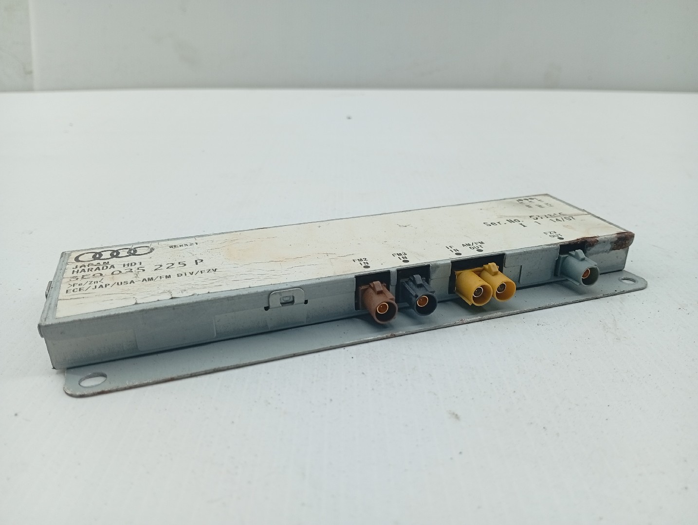 Amplificador de antena AUDI A4 Avant (8E5, B6) | 00 - 05 Imagem-1