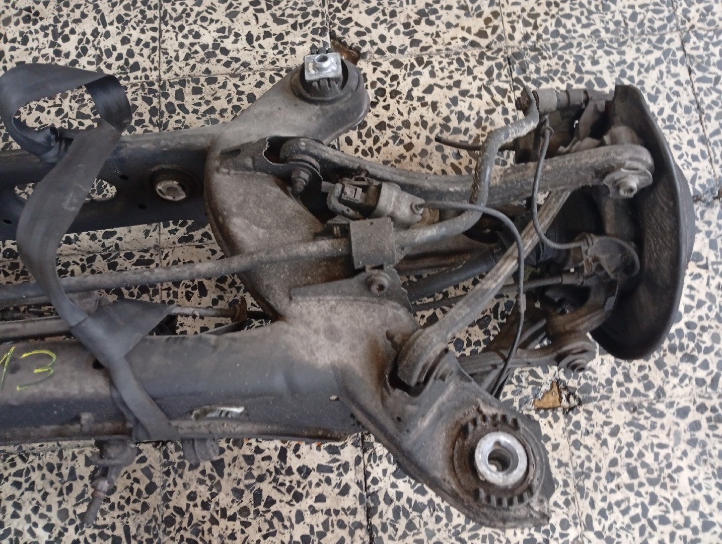 Eixo traseiro MERCEDES-BENZ C-CLASS (W204) | 07 - 15 Imagem-2