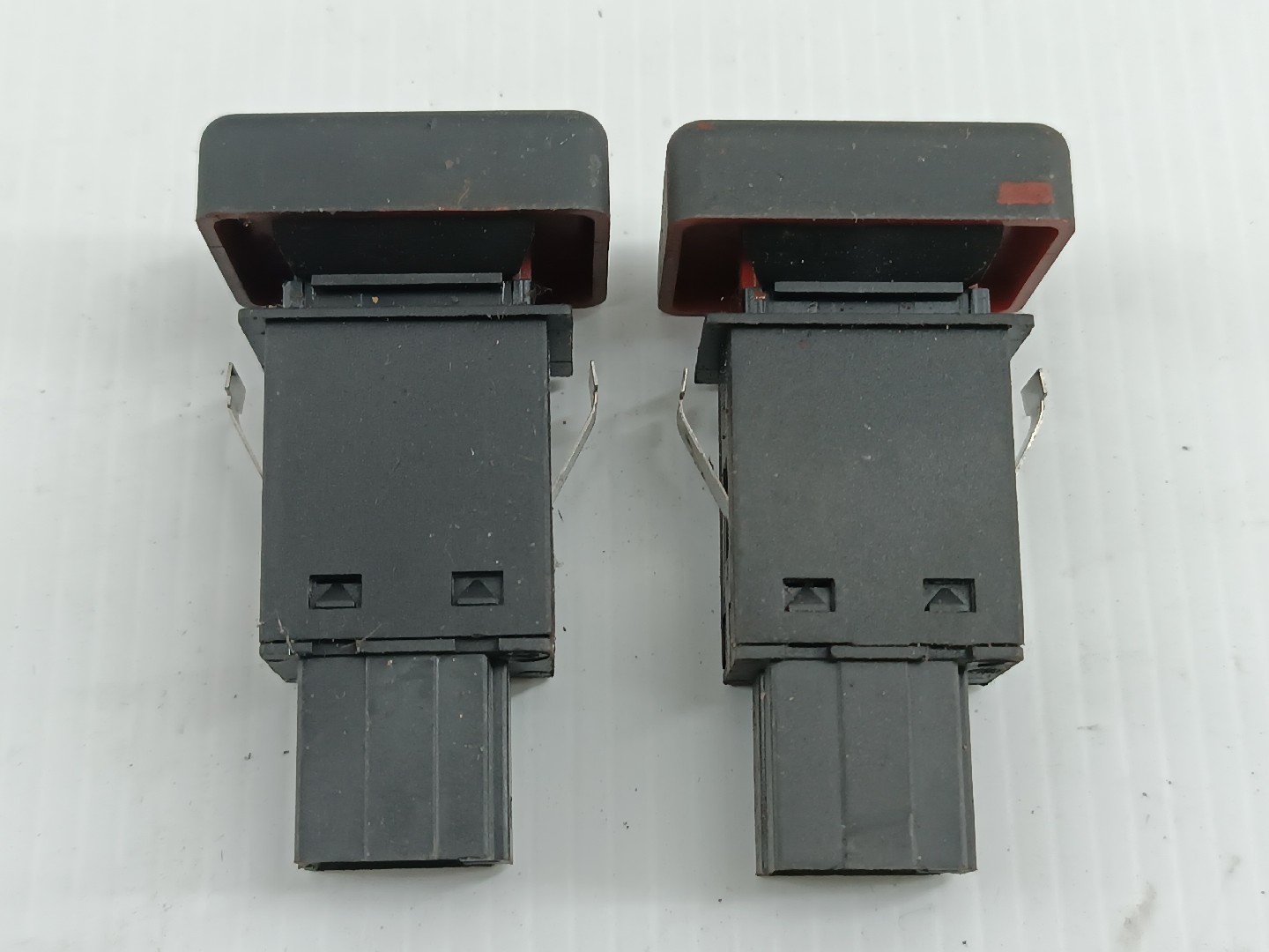 Interruptor 4 piscas AUDI A4 Avant (8E5, B6) | 00 - 05 Imagem-1