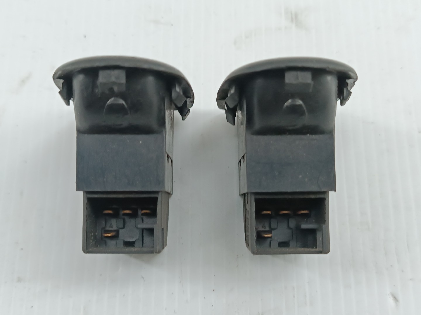 Comutador de vidro frente direito SEAT LEON (1M1) | 99 - 06 Imagem-3