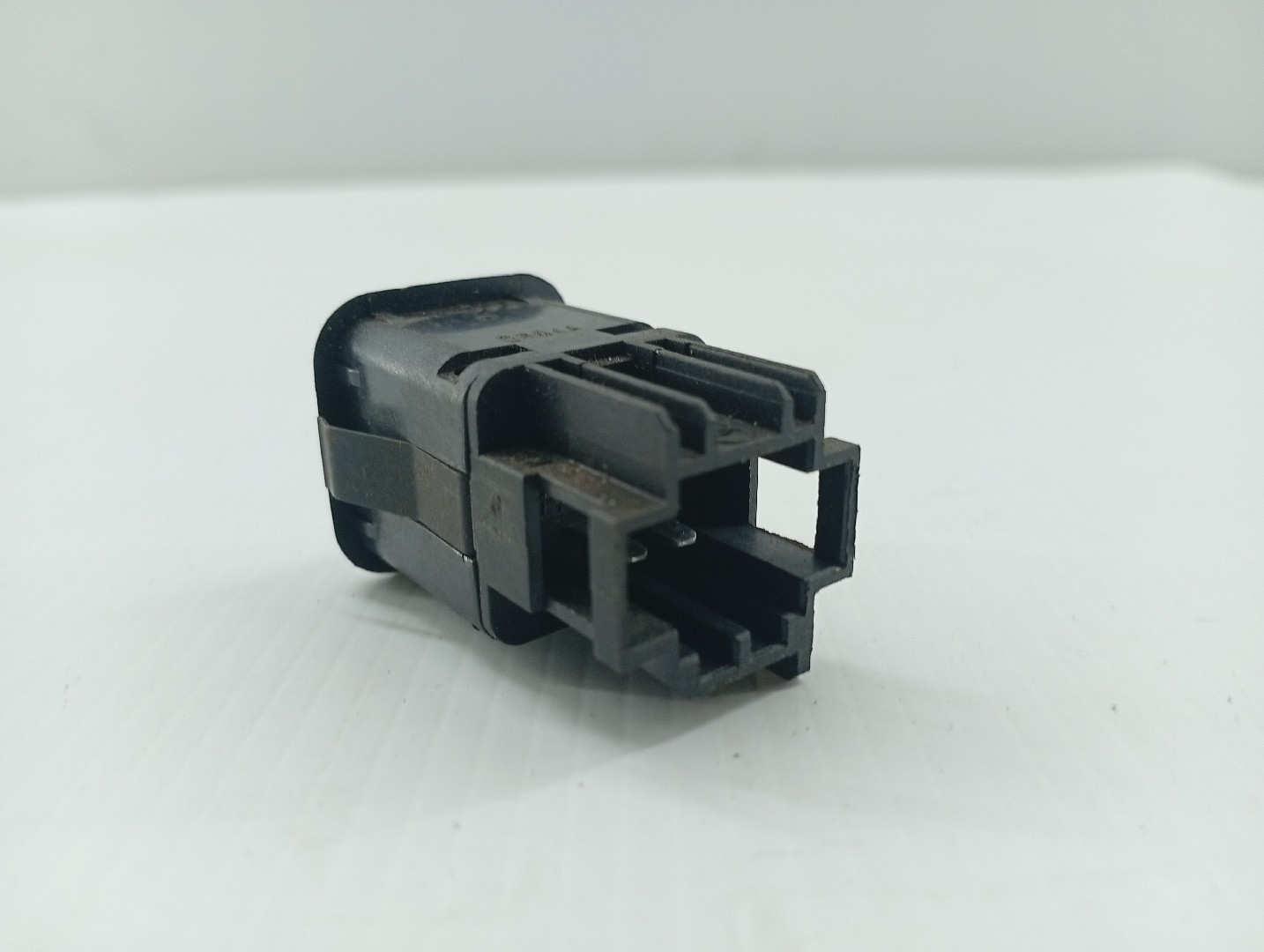 Comutador de Alarme VOLKSWAGEN PASSAT Variant (3B5) | 97 - 01 Imagem-2