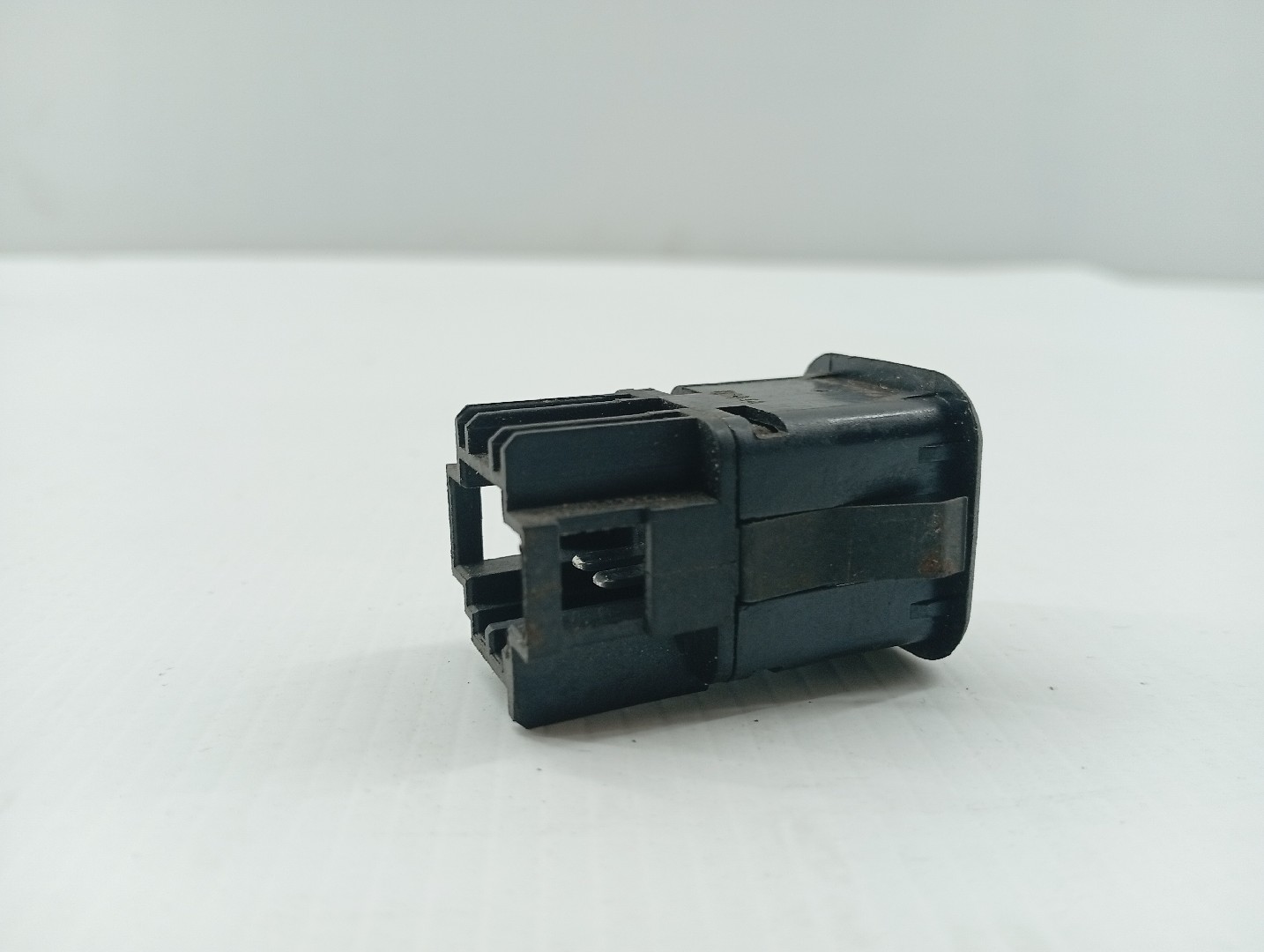 Comutador de Alarme VOLKSWAGEN PASSAT Variant (3B5) | 97 - 01 Imagem-3