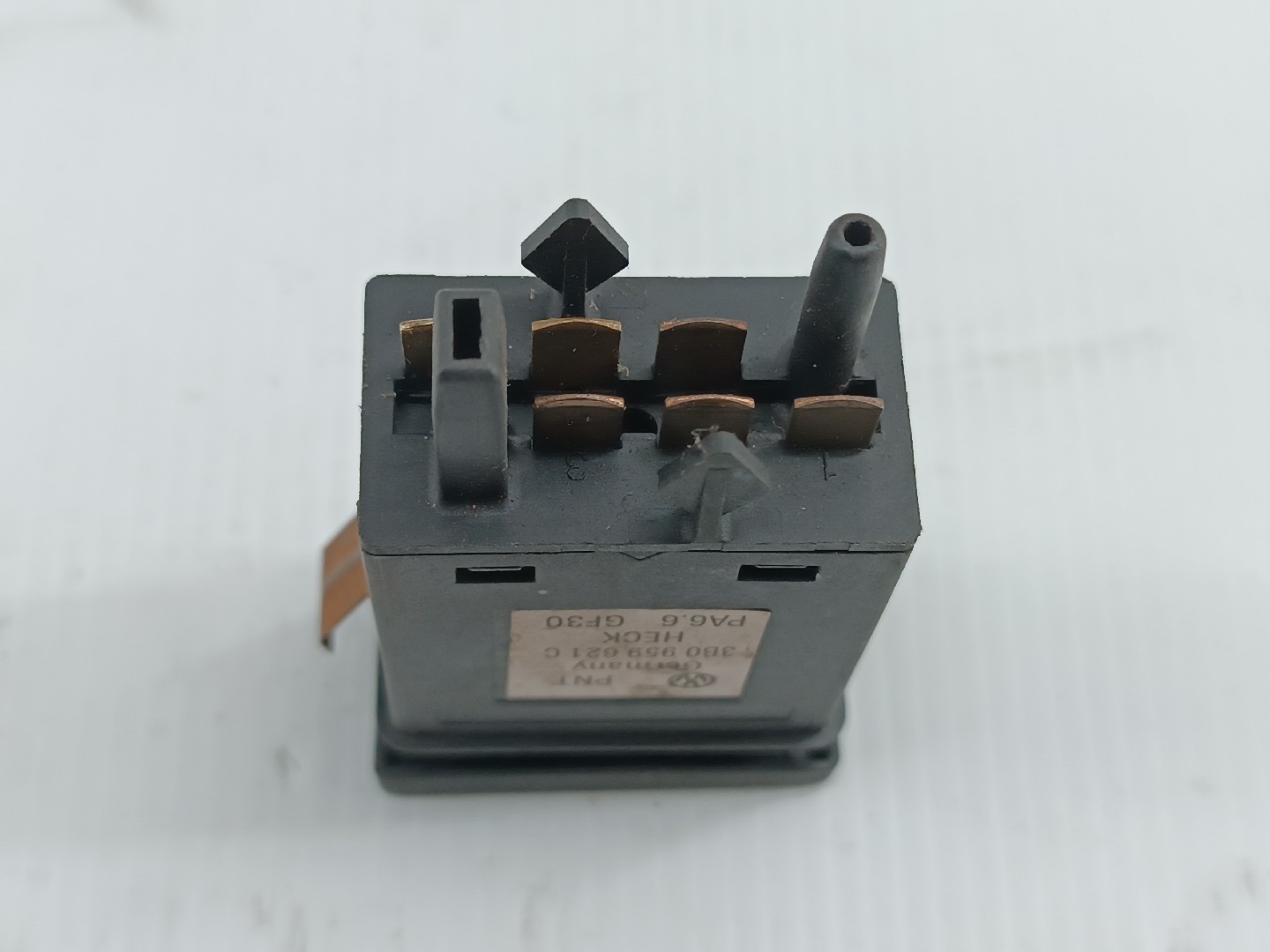 Botão desembaciador de vidro traseiro VOLKSWAGEN PASSAT Variant (3B5) | 97 - 01 Imagem-1