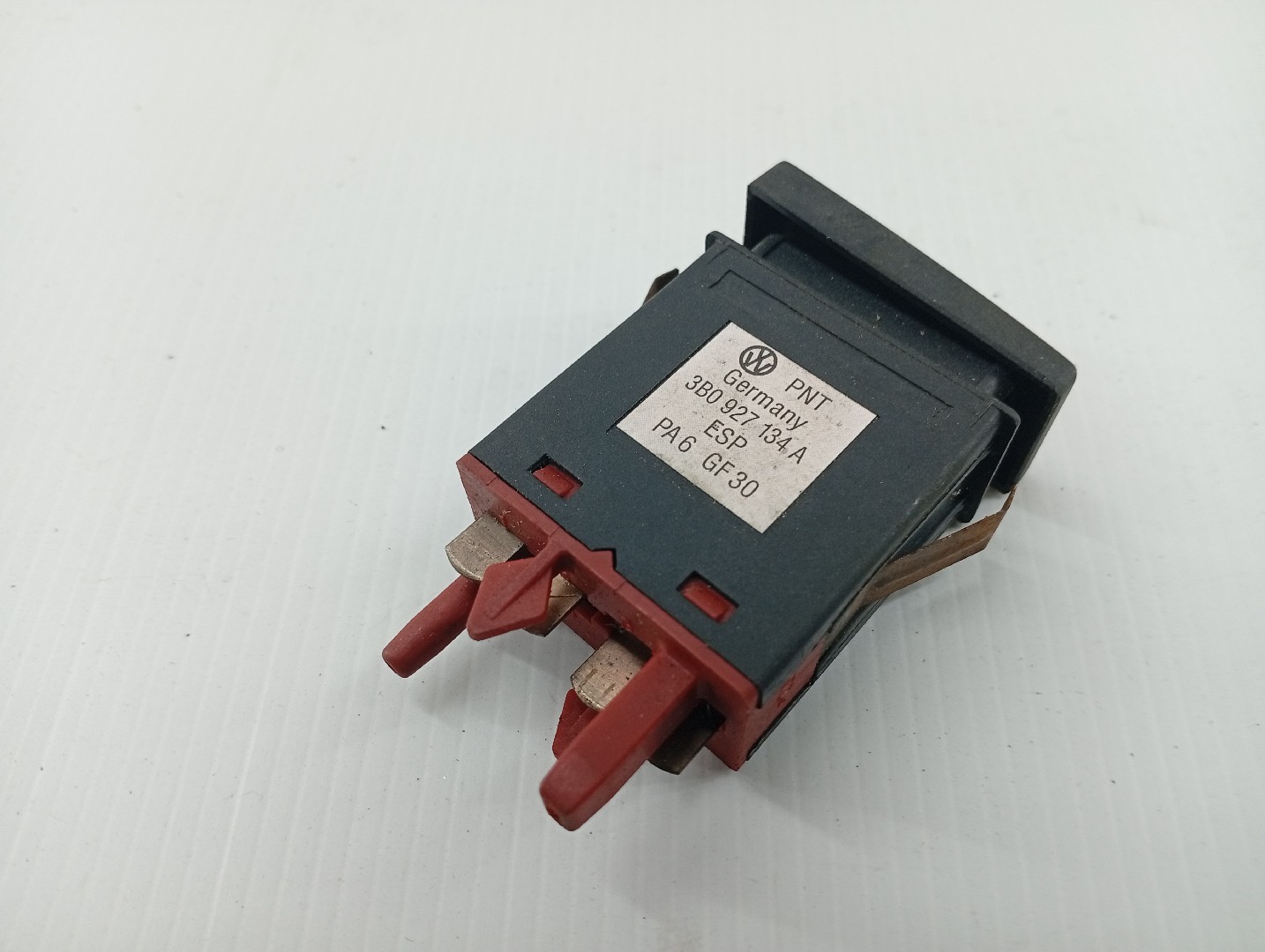 Botão de controlo de tração VOLKSWAGEN PASSAT Variant (3B5) | 97 - 01