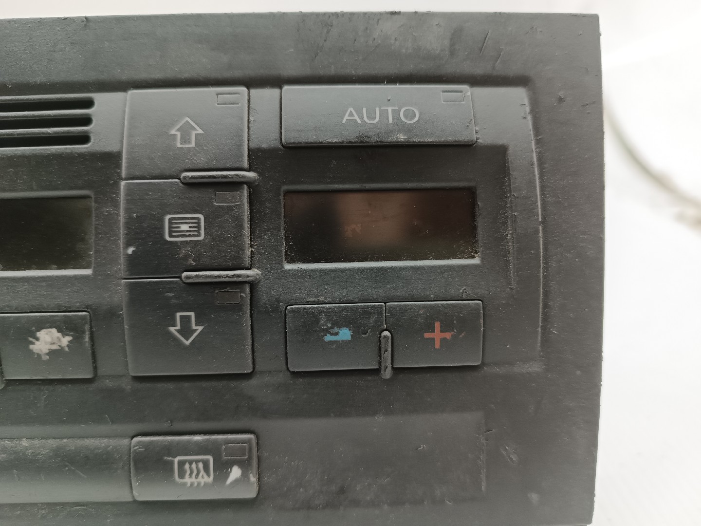 Comando Climatizaçao / Sofagem AUDI A4 (8E2, B6) | 00 - 05 Imagem-6