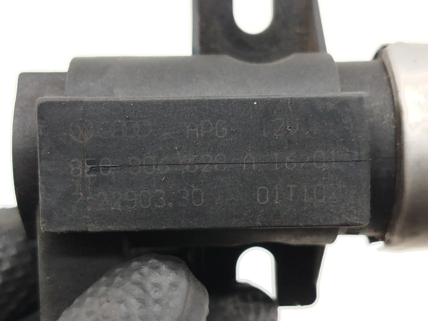 Válvula de vácuo AUDI A4 (8E2, B6) | 00 - 05 Imagem-1