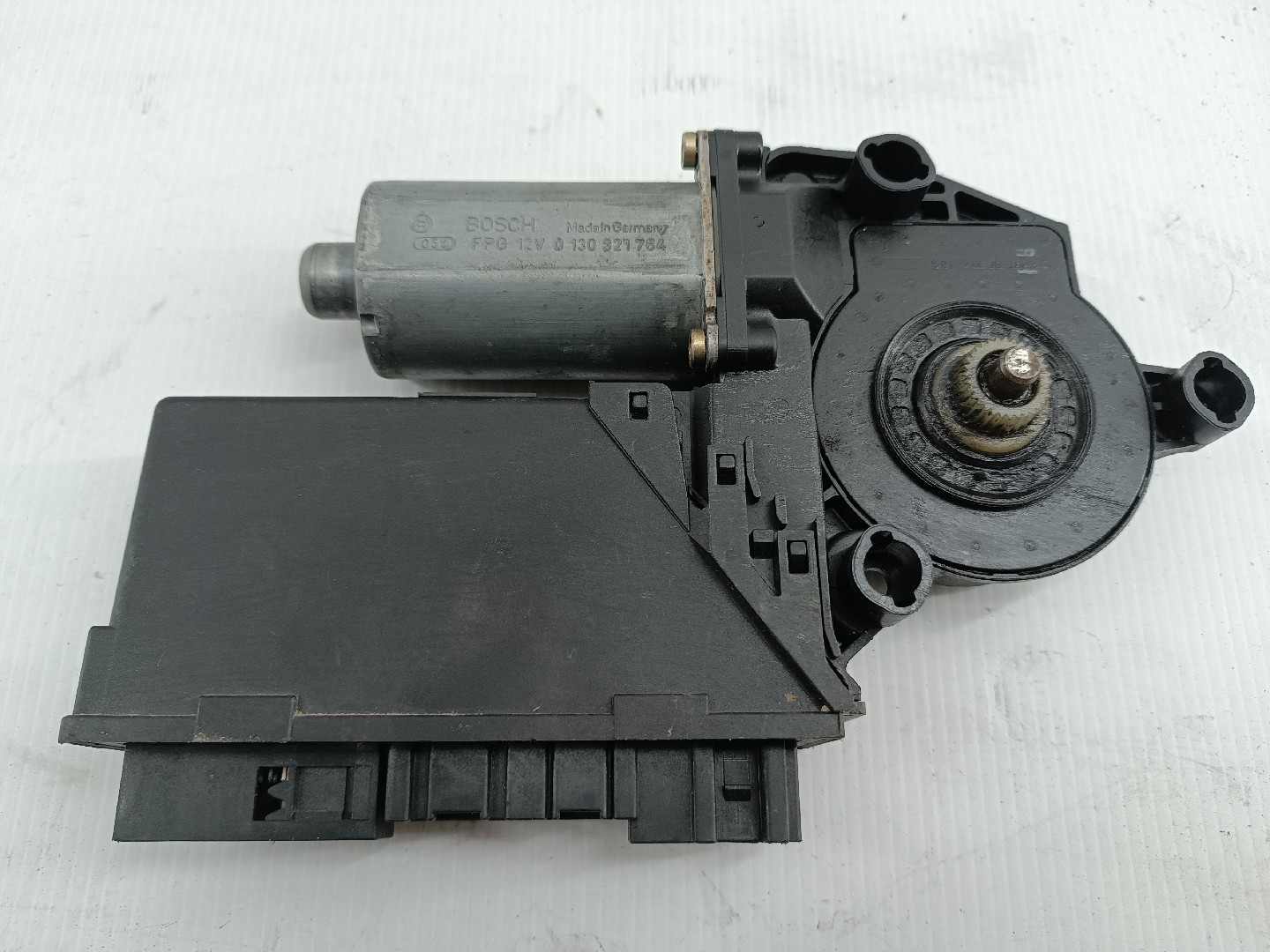 Motor de vidro frente direito AUDI A4 (8E2, B6) | 00 - 05