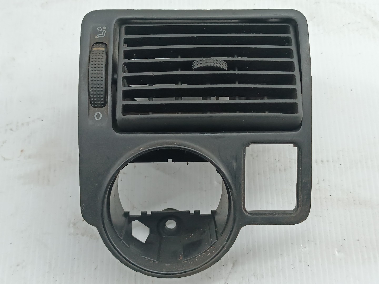 Difusor de ar esquerdo VOLKSWAGEN GOLF IV (1J1) | 97 - 07 Imagem-3