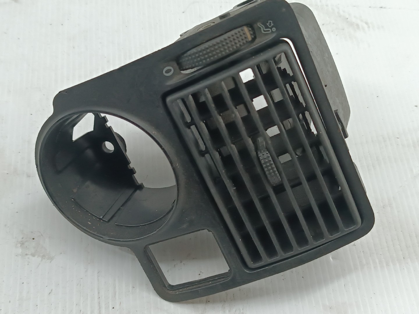 Difusor de ar esquerdo VOLKSWAGEN GOLF IV (1J1) | 97 - 07 Imagem-5