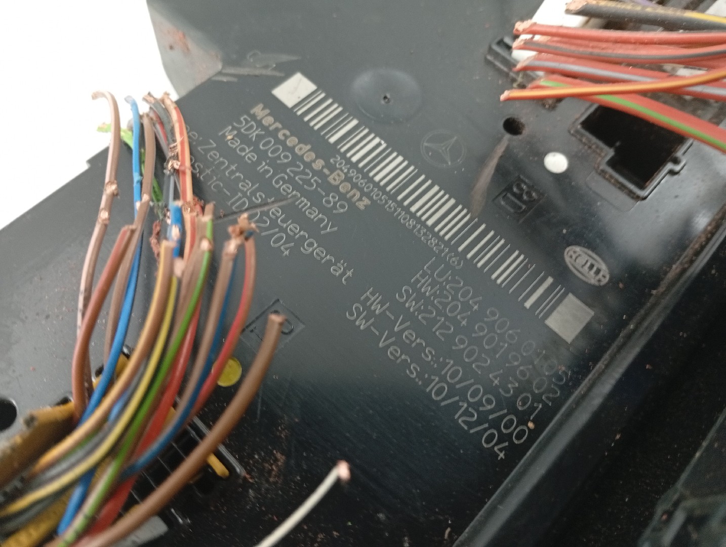 Caixa de fusíveis e relés MERCEDES-BENZ C-CLASS (W204) | 07 - 15 Imagem-1