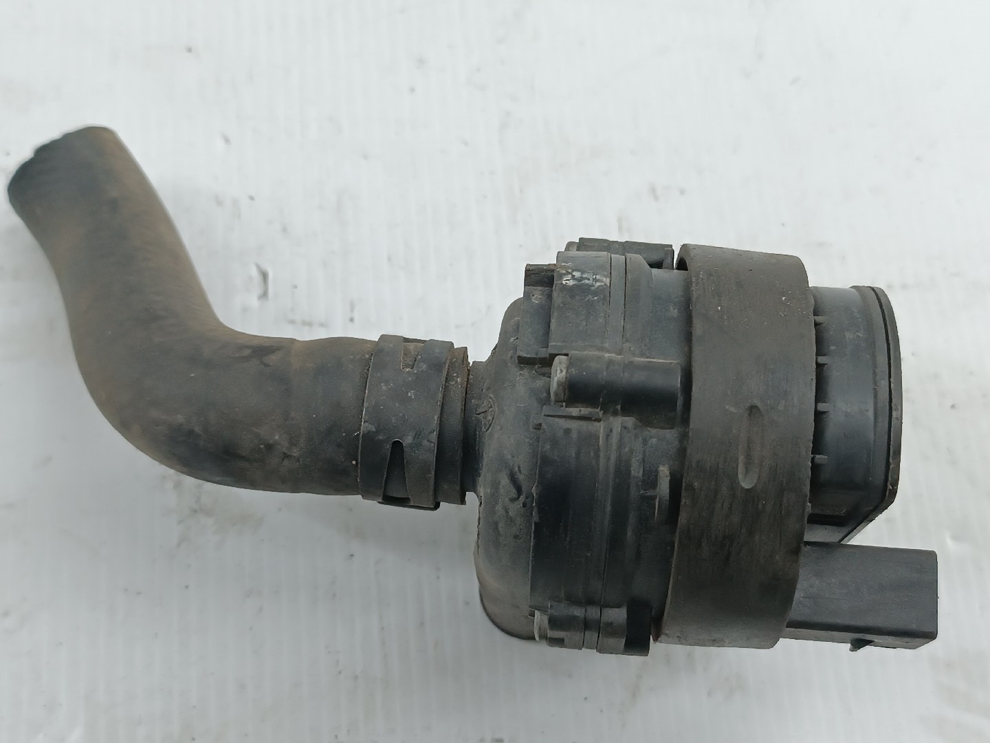 Bomba de água MERCEDES-BENZ C-CLASS (W204) | 07 - 15 Imagem-1