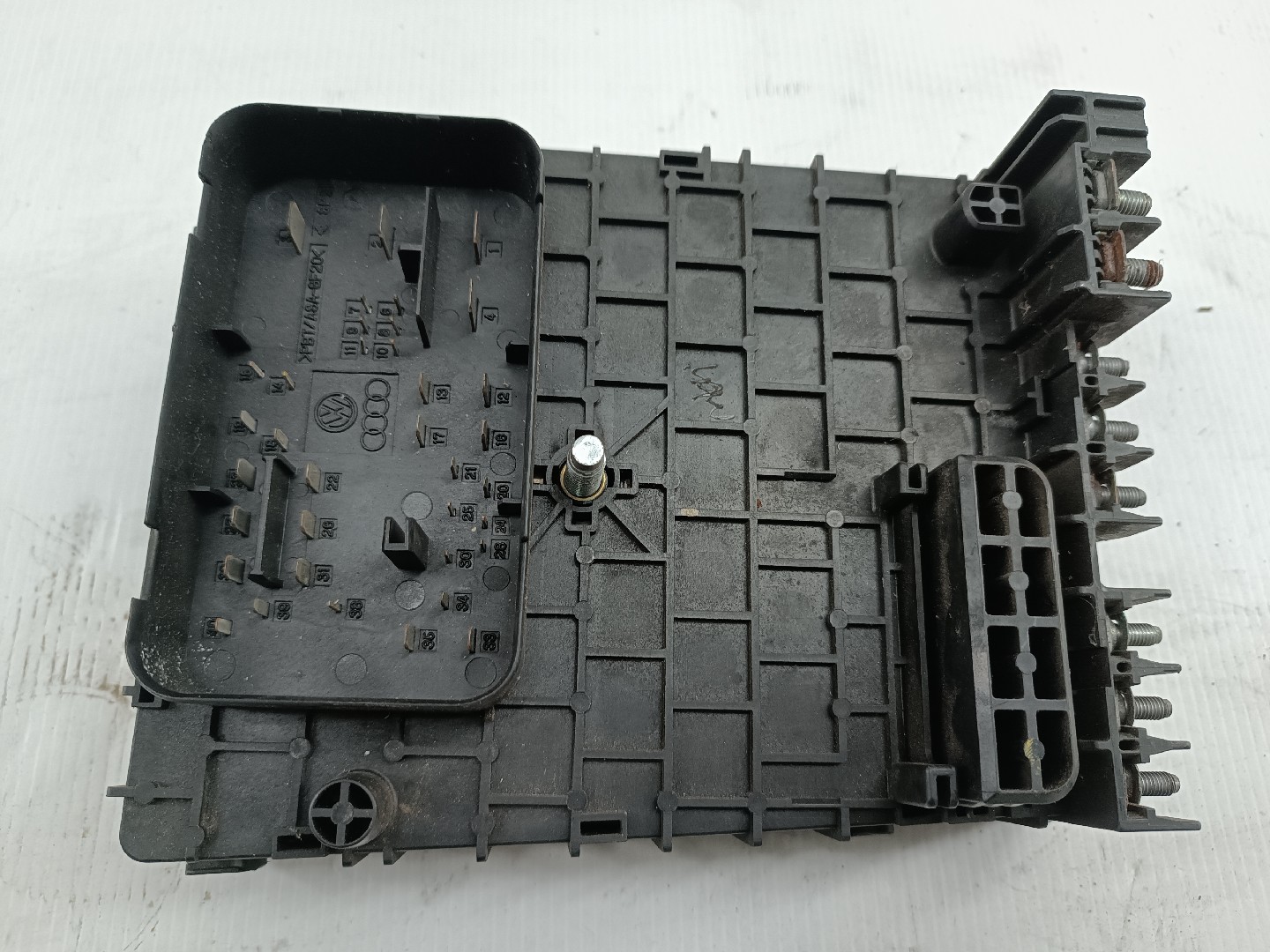 Caixa de fusíveis e relés VOLKSWAGEN PASSAT Variant (3B6) | 00 - 05