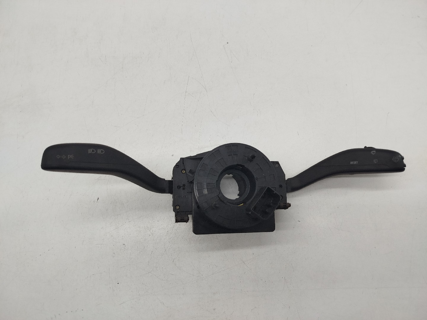 Comutador de piscas e limpa para-brisas VOLKSWAGEN POLO (9N_) | 01 - 14