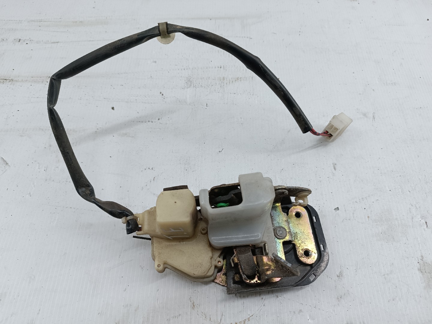 Fecho de porta MAZDA 626 V (GF) | 97 - 02