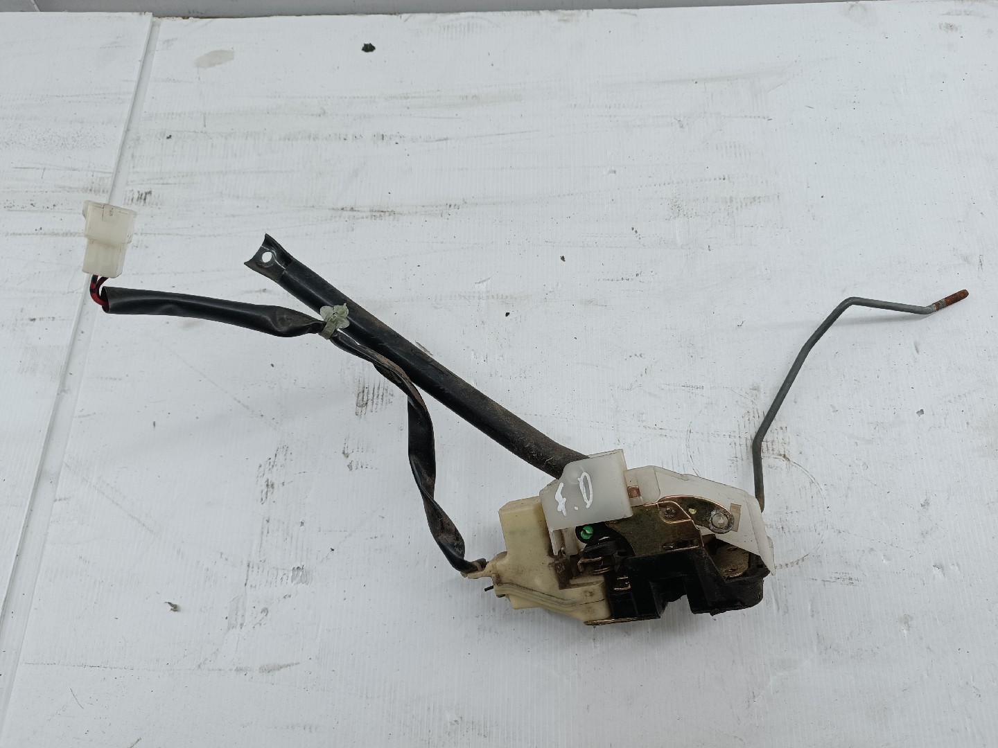 Fecho da Porta Frente Direito MAZDA 626 V (GF) | 97 - 02 Imagem-2