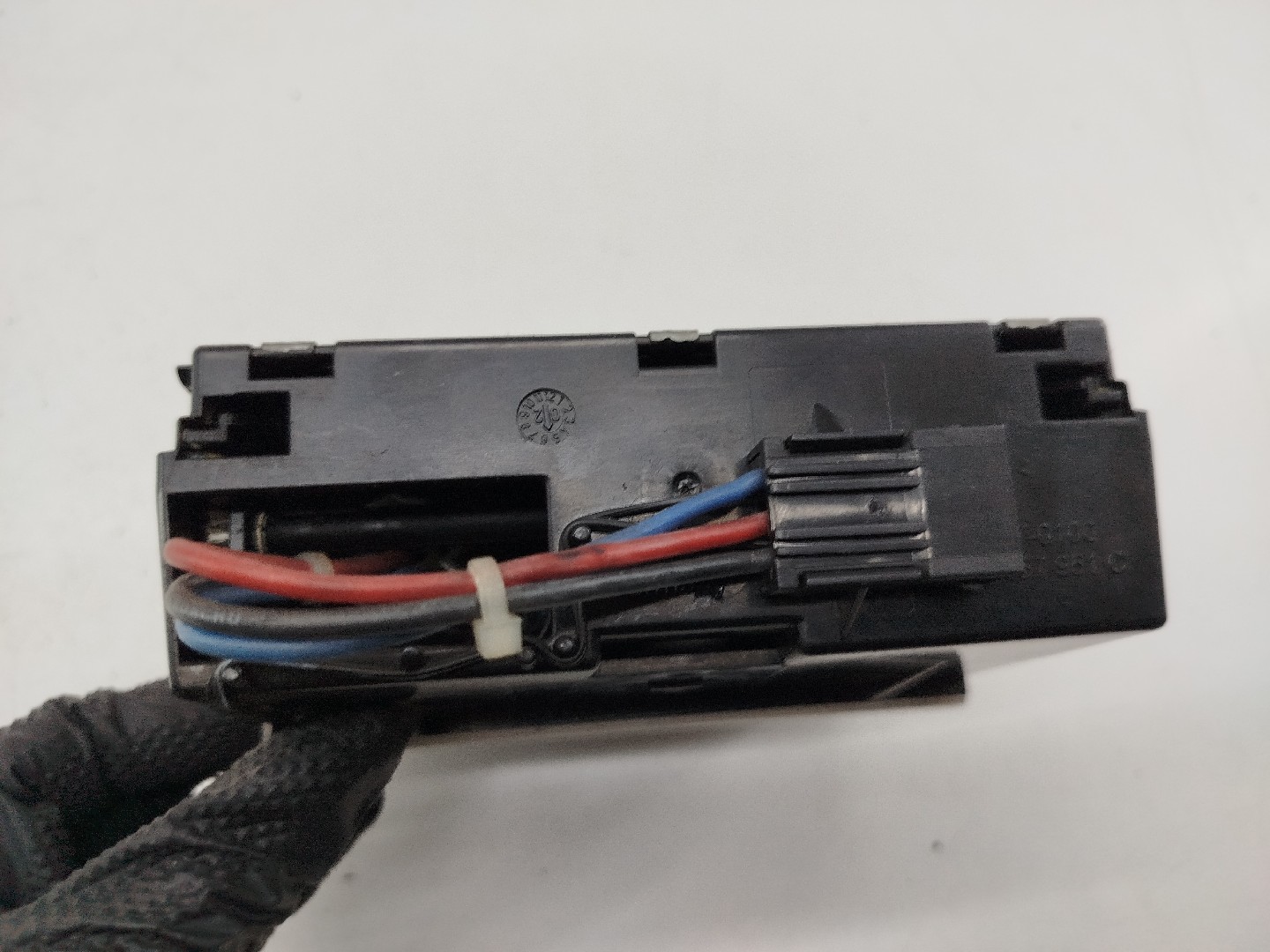 Cinzeiro AUDI A3 (8L1) | 96 - 06 Imagem-2