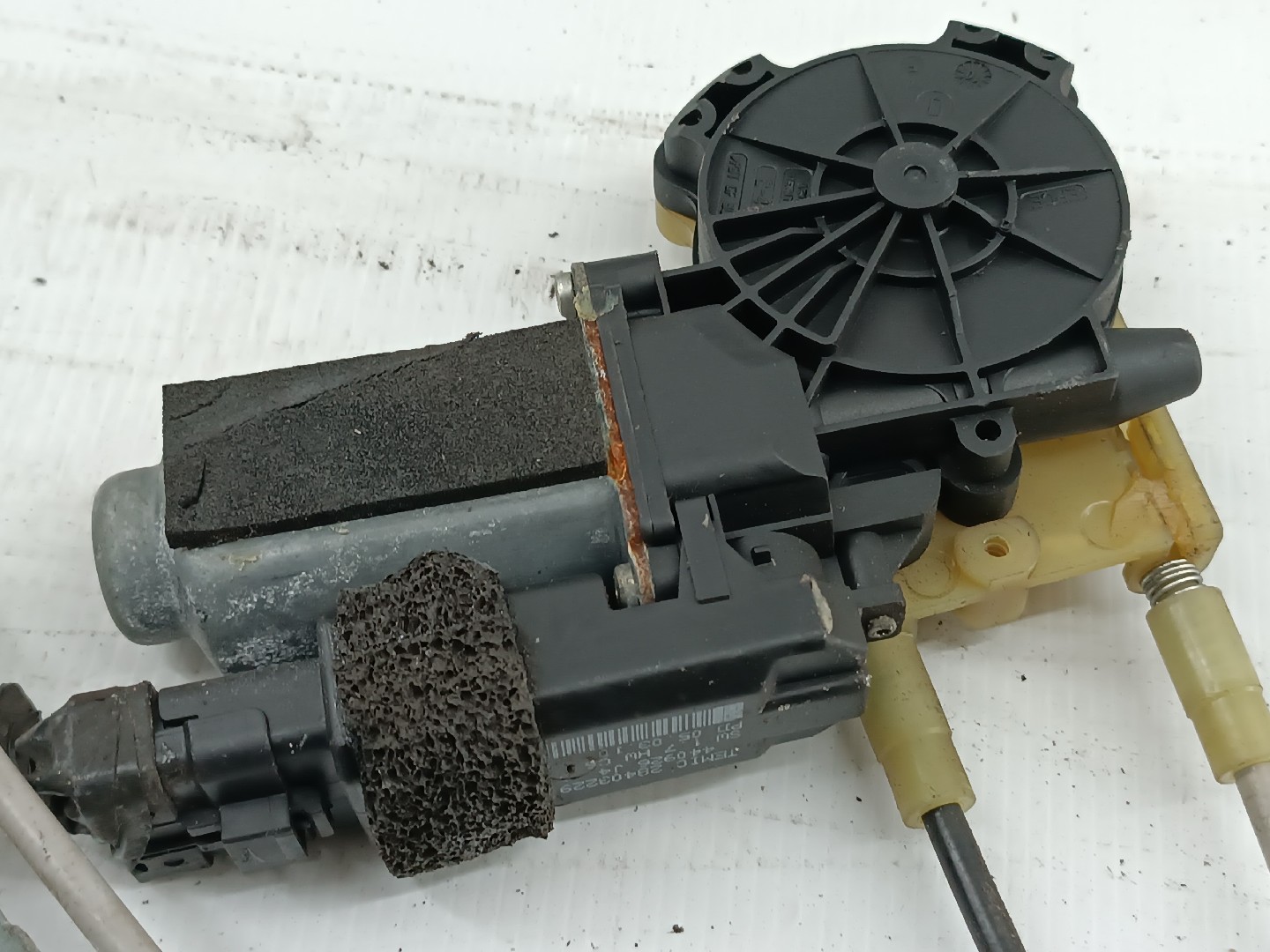 Motor e elevador de vidro frente esquerdo RENAULT MEGANE II (BM0/1_, CM0/1_) | 01 - 12 Imagem-1