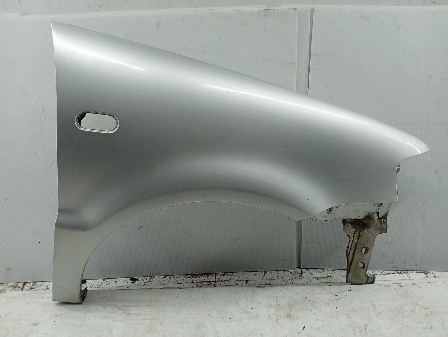 Guarda Lamas Direito VOLKSWAGEN POLO (6N1) | 94 - 99