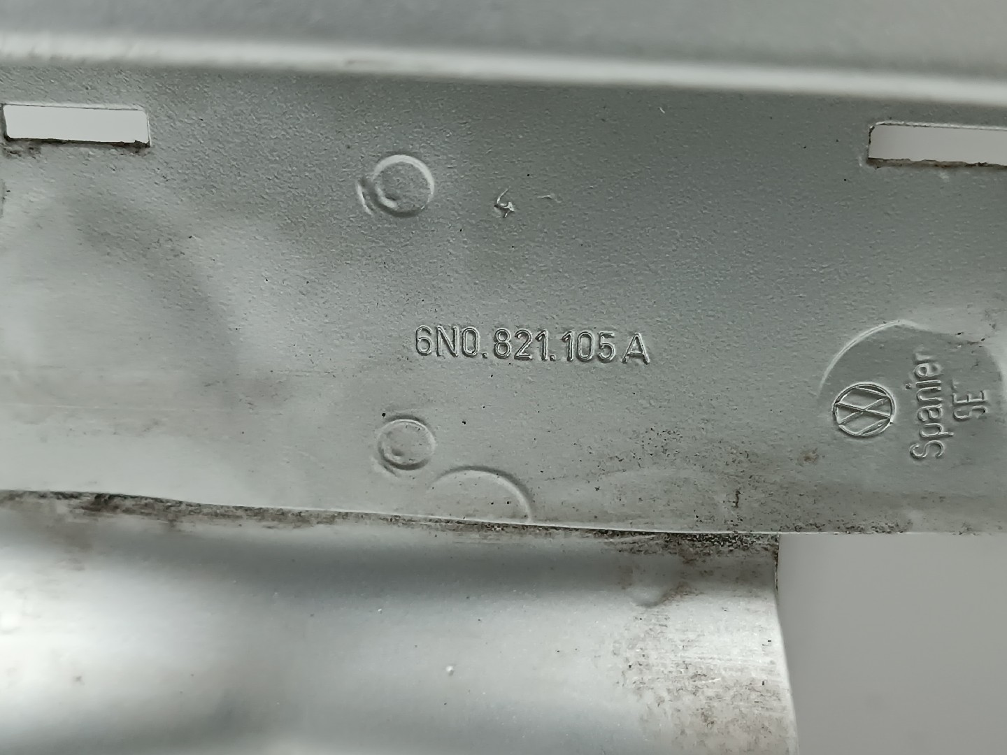 Guarda Lamas Esquerdo VOLKSWAGEN POLO (6N1) | 94 - 99 Imagem-3