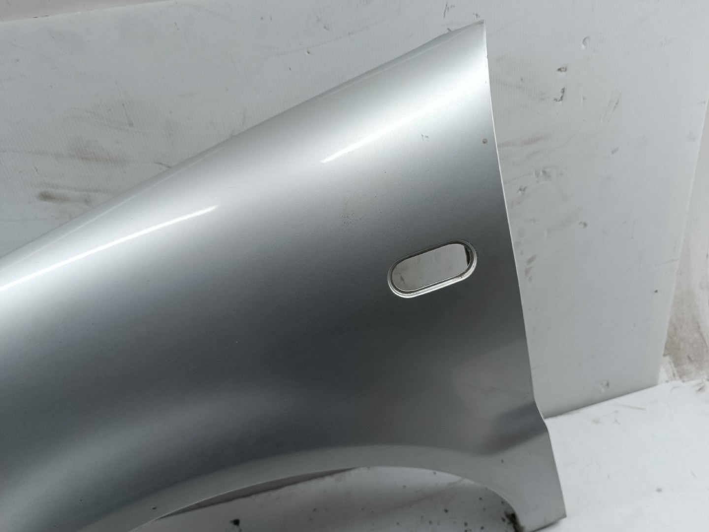 Guarda Lamas Esquerdo VOLKSWAGEN POLO (6N1) | 94 - 99 Imagem-5