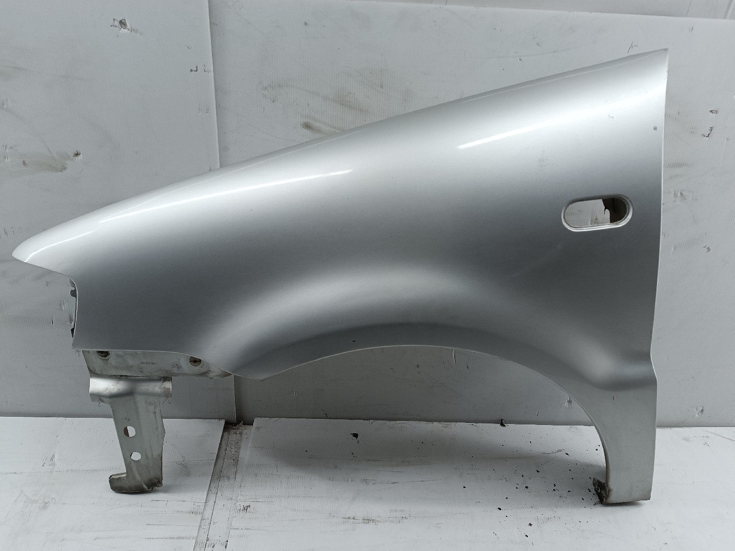 Guarda Lamas Esquerdo VOLKSWAGEN POLO (6N1) | 94 - 99 Imagem-6