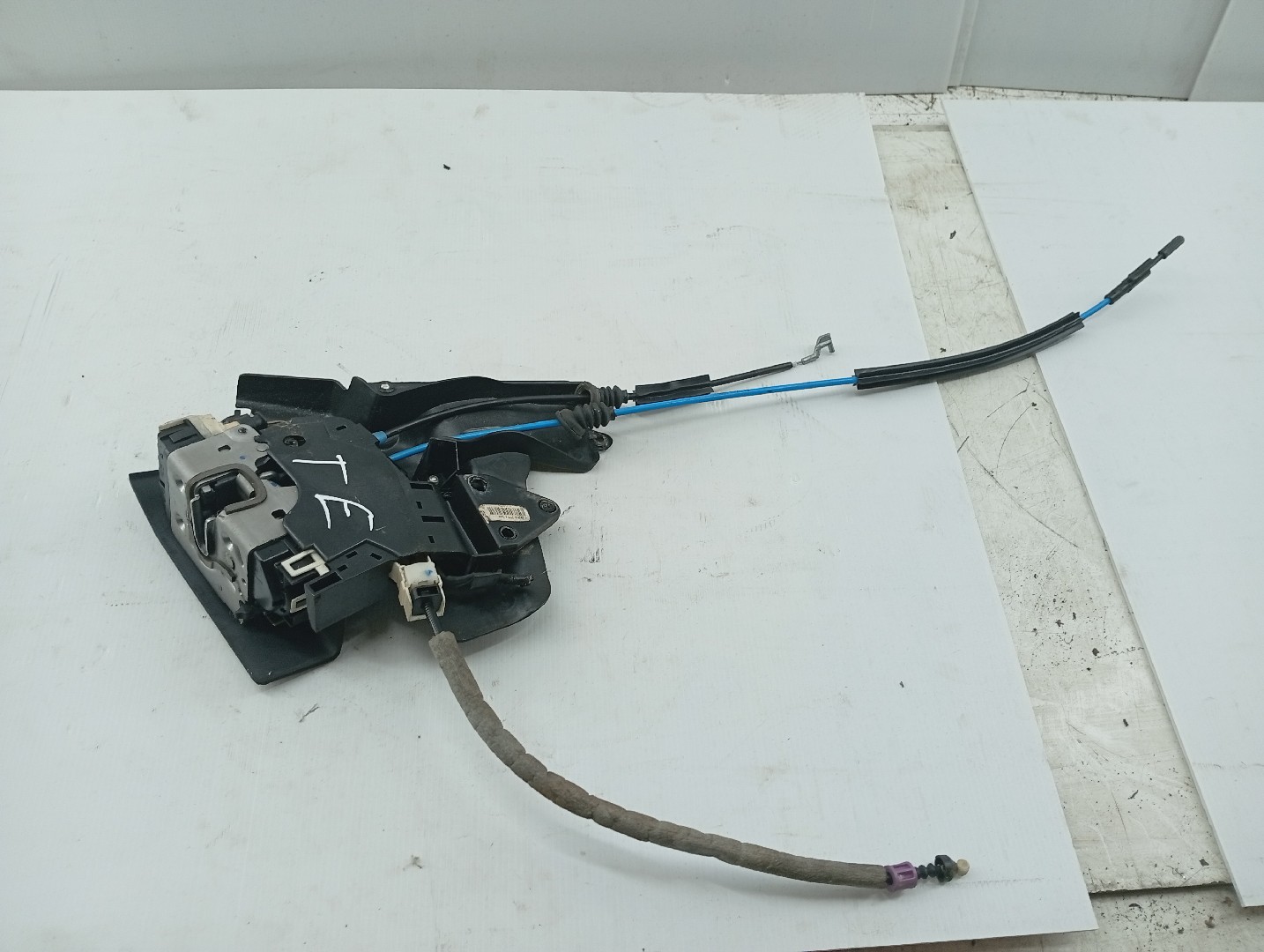 Fecho da Porta Trás Esquerdo MERCEDES-BENZ C-CLASS T-Model (S204) | 07 - 14 Imagem-1