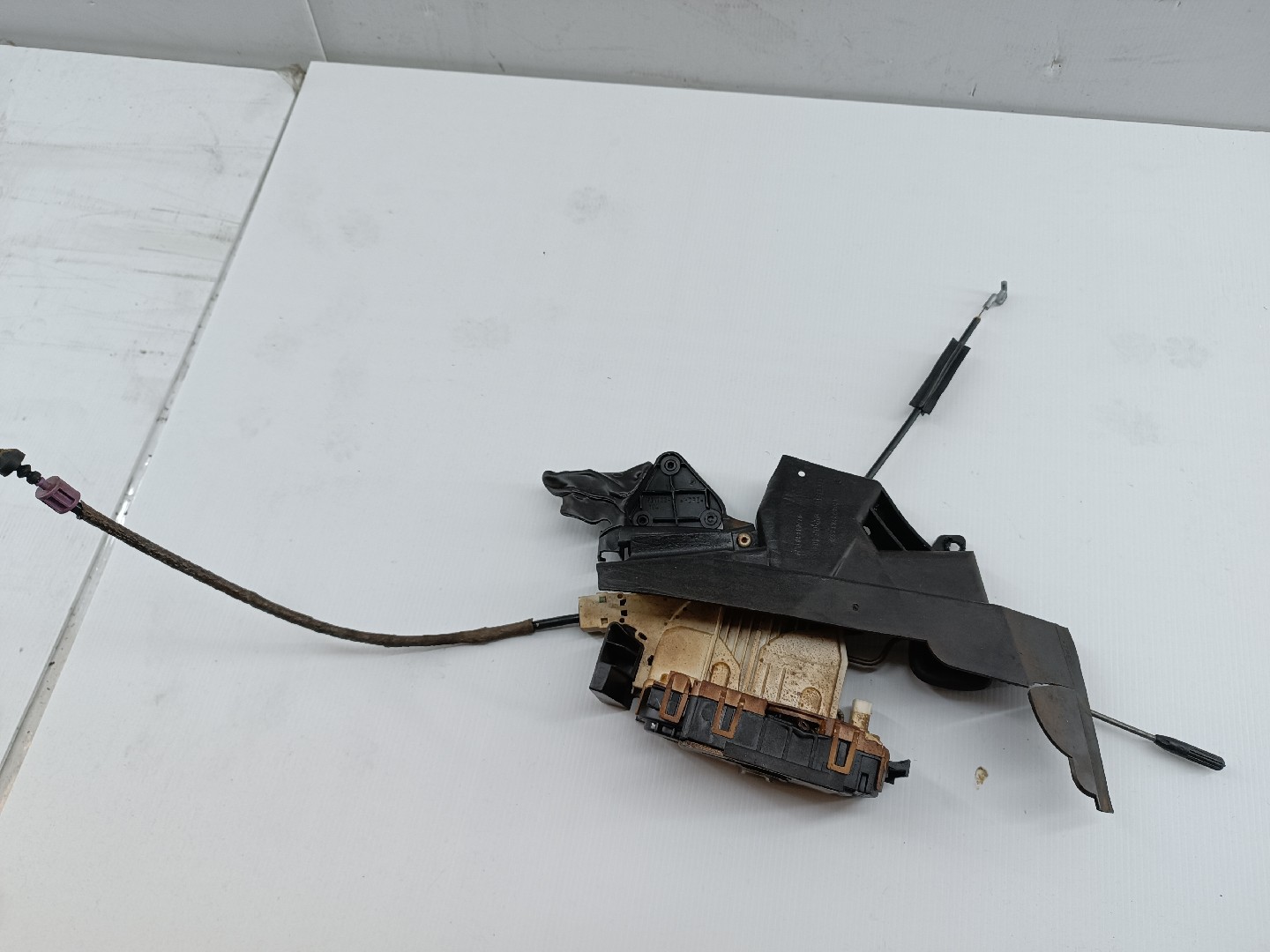 Fecho da Porta Frente Esquerdo MERCEDES-BENZ C-CLASS T-Model (S204) | 07 - 14 Imagem-8