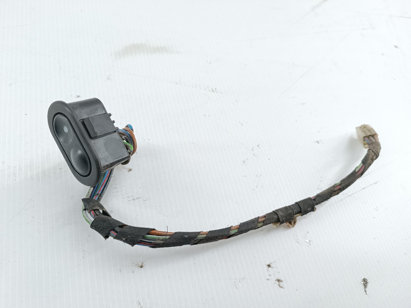 Comutador de vidro frente direito OPEL CORSA B (S93) | 93 - 02 Imagem-4