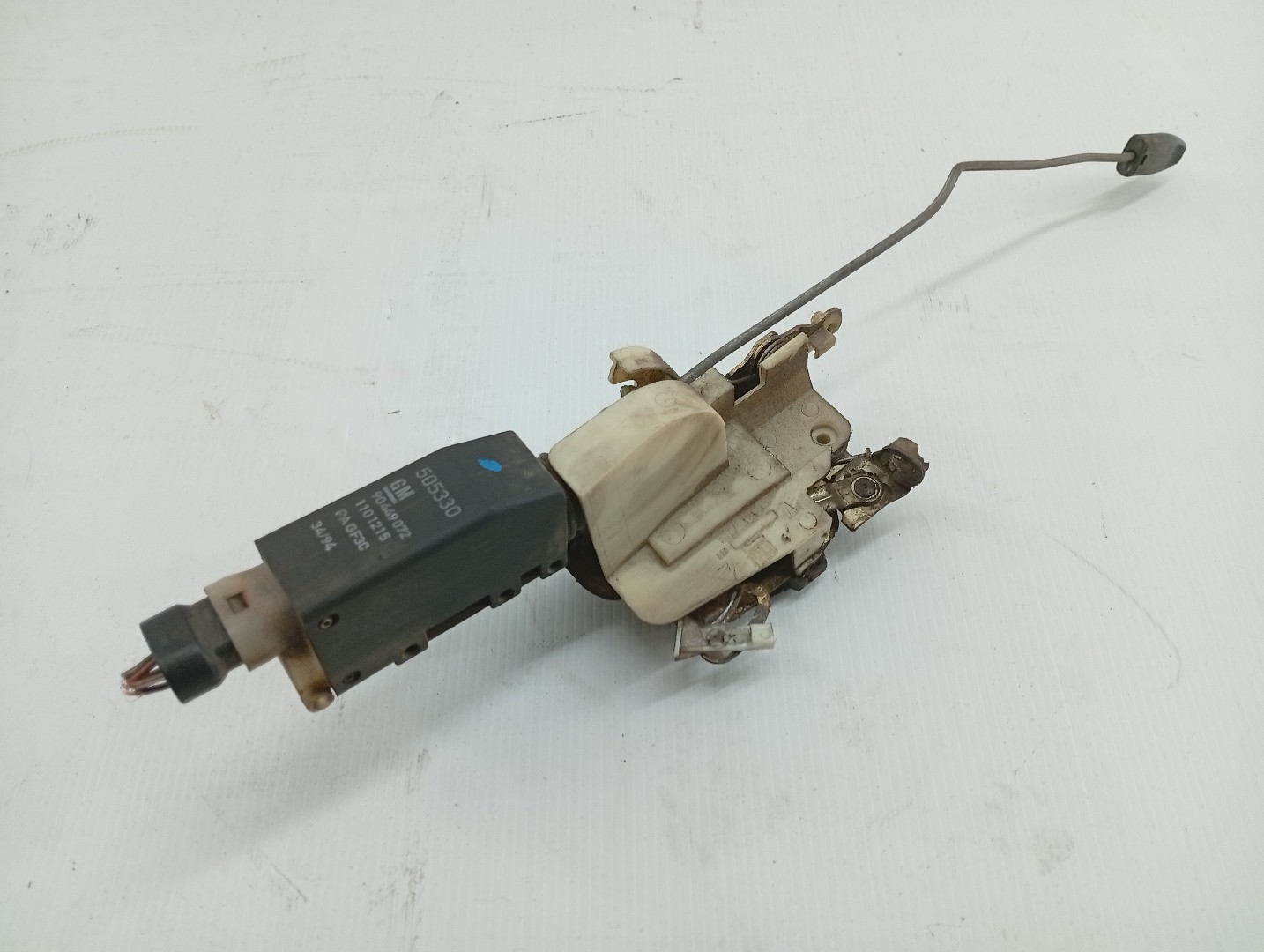 Fecho da Porta Frente Esquerdo OPEL CORSA B (S93) | 93 - 02