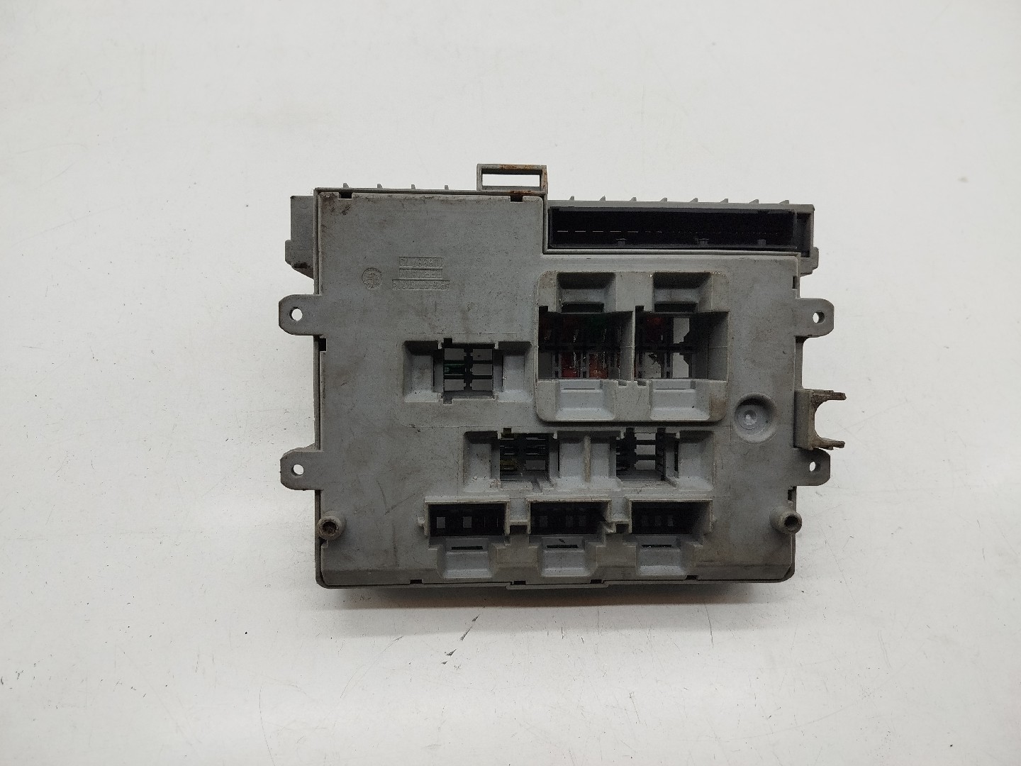 Caixa de fusíveis e relés BMW 1 (E87) | 03 - 13 Imagem-4