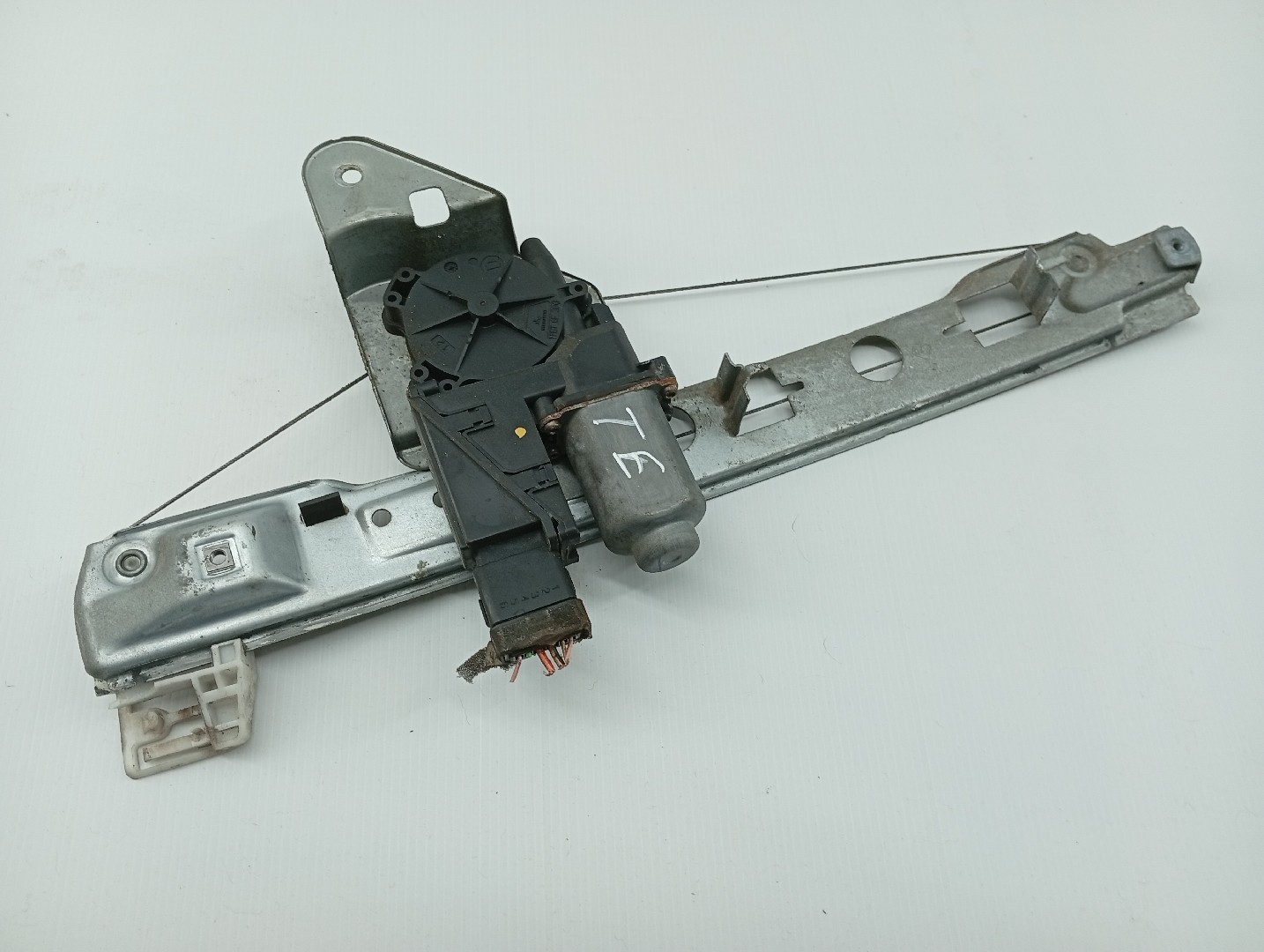 Motor e elevador de vidro trás esquerdo RENAULT MEGANE II (BM0/1_, CM0/1_) | 01 - 12