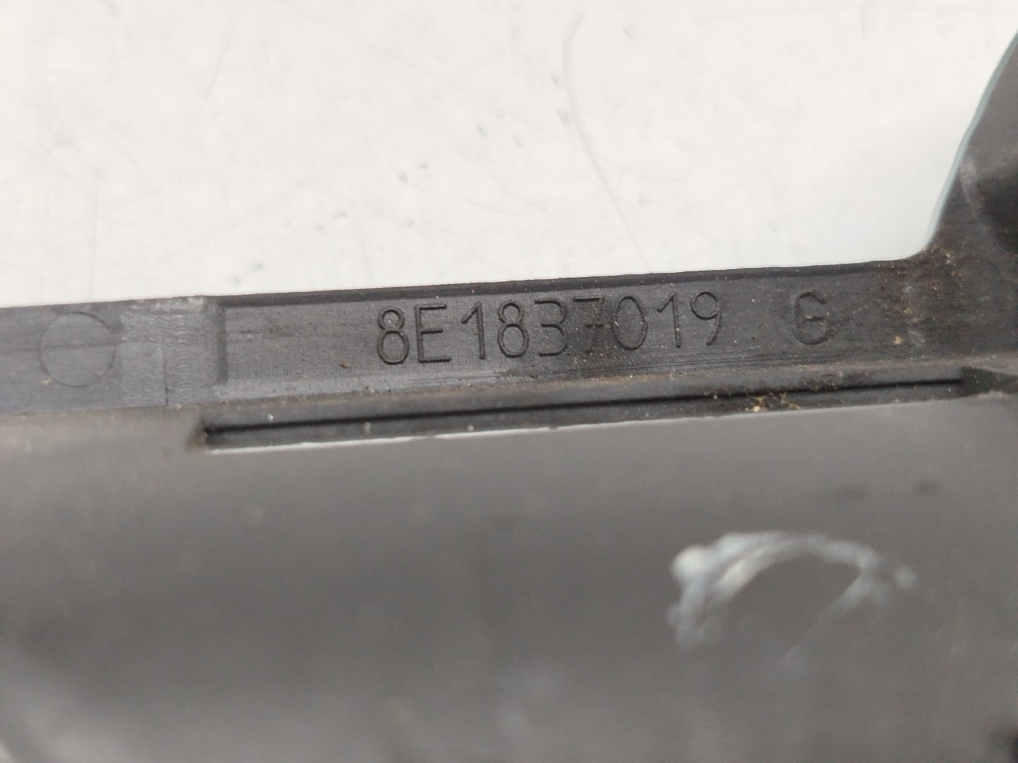 Puxador interior de porta frente esquerda AUDI A4 (8E2, B6) | 00 - 05 Imagem-2