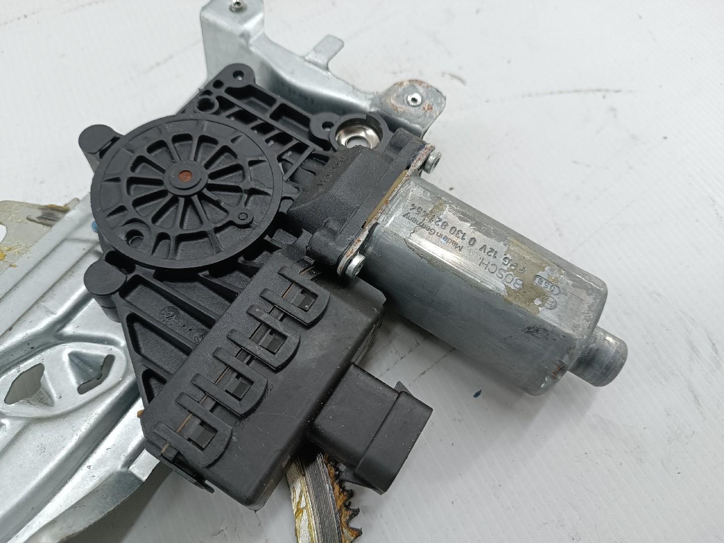 Motor e elevador de vidro frente esquerdo OPEL ZAFIRA / ZAFIRA FAMILY B (A05) | 05 - 19 Imagem-1