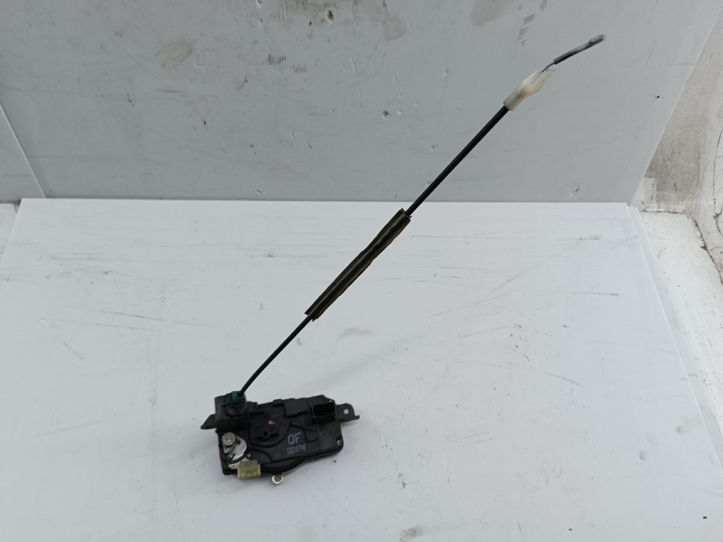 Fecho da Porta Frente Esquerdo OPEL ZAFIRA / ZAFIRA FAMILY B (A05) | 05 - 19