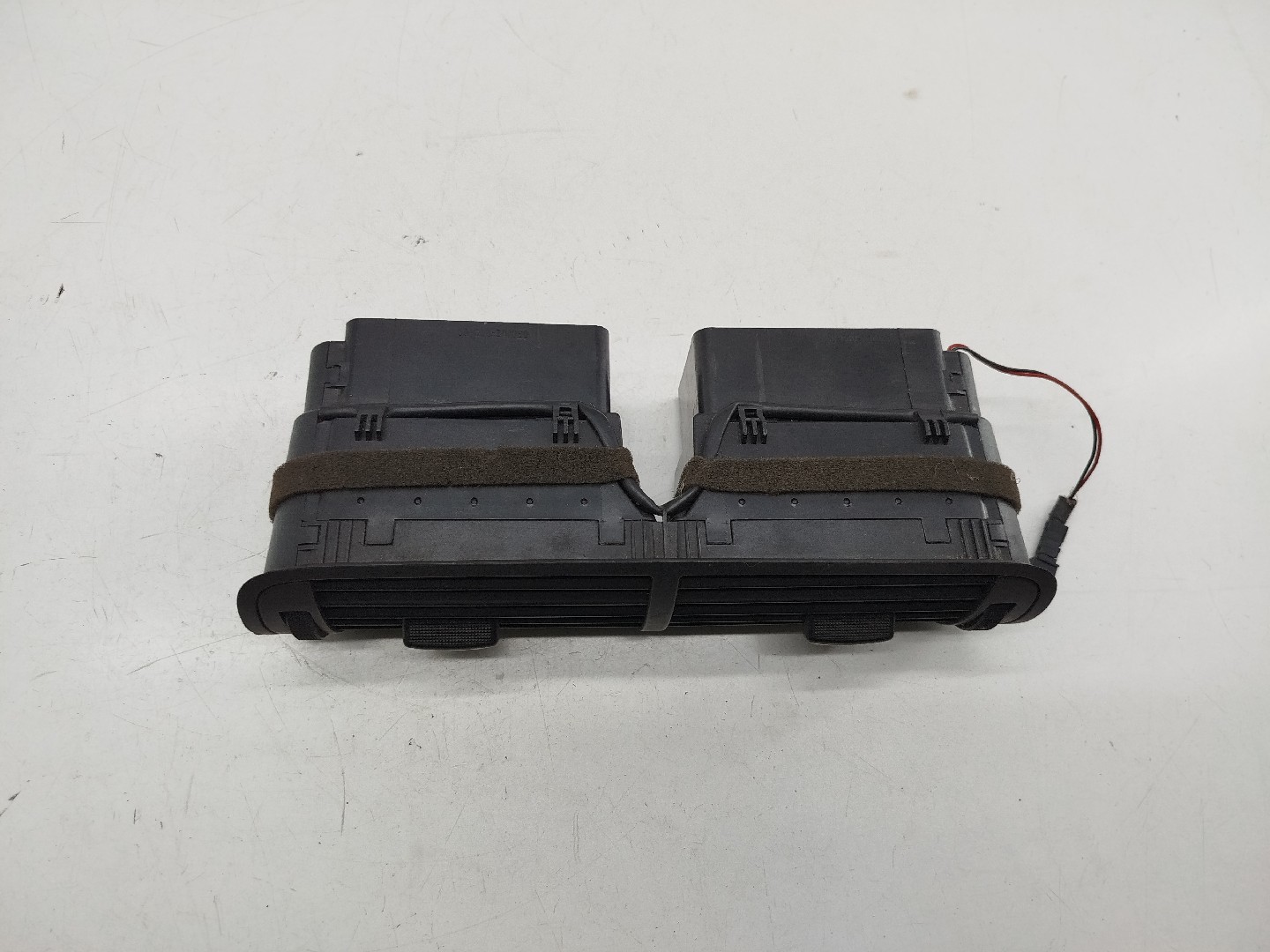 Difusor de ar central AUDI A3 Sportback (8PA) | 04 - 15 Imagem-1