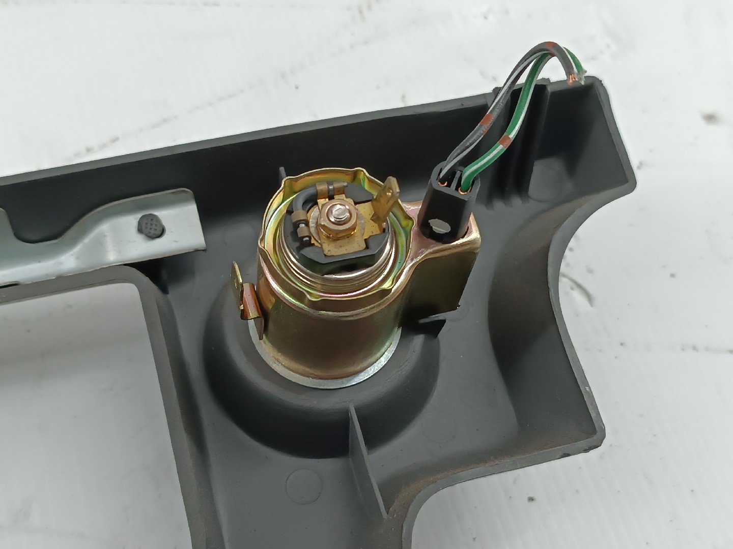 Moldura de consola central MITSUBISHI LANCER IV Hatchback (C6_A, C7_A) | 88 - 94 Imagem-2