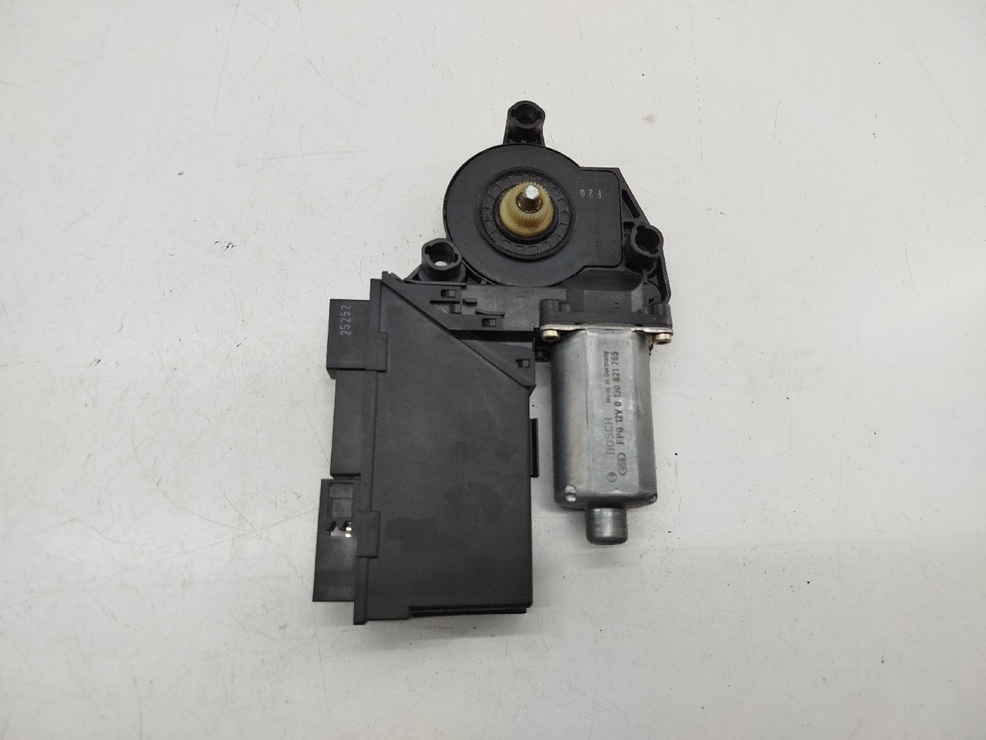 Motor de vidro frente esquerdo AUDI A4 (8E2, B6) | 00 - 05 Imagem-3