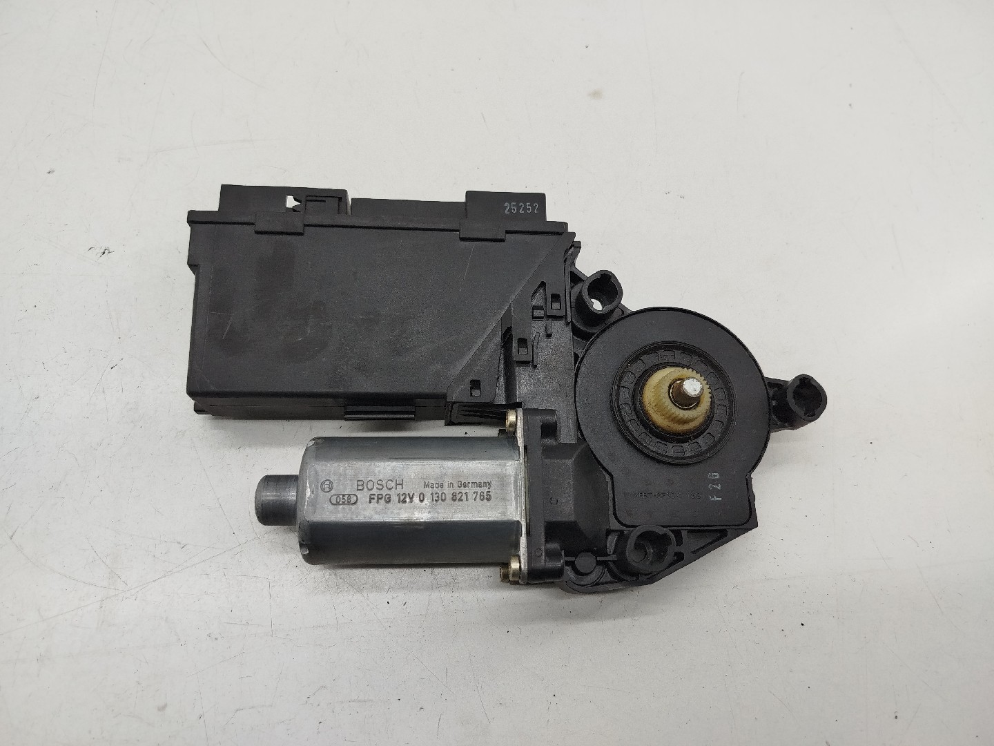 Motor de vidro frente esquerdo AUDI A4 (8E2, B6) | 00 - 05 Imagem-4