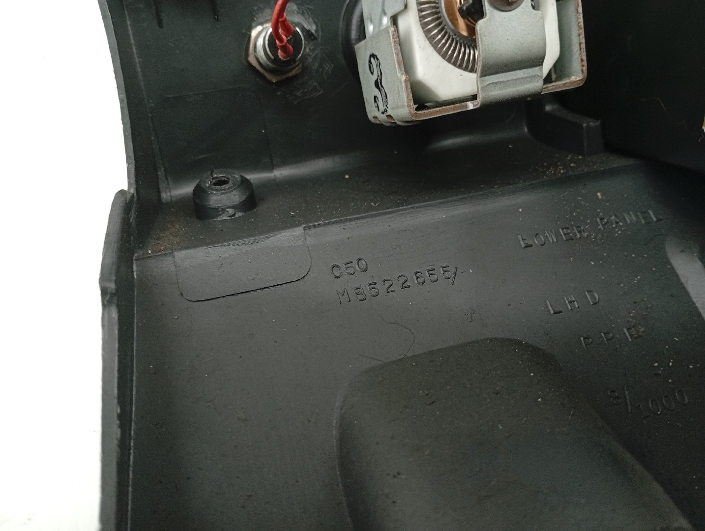 Acabamento de Tablier MITSUBISHI LANCER IV Hatchback (C6_A, C7_A) | 88 - 94 Imagem-3