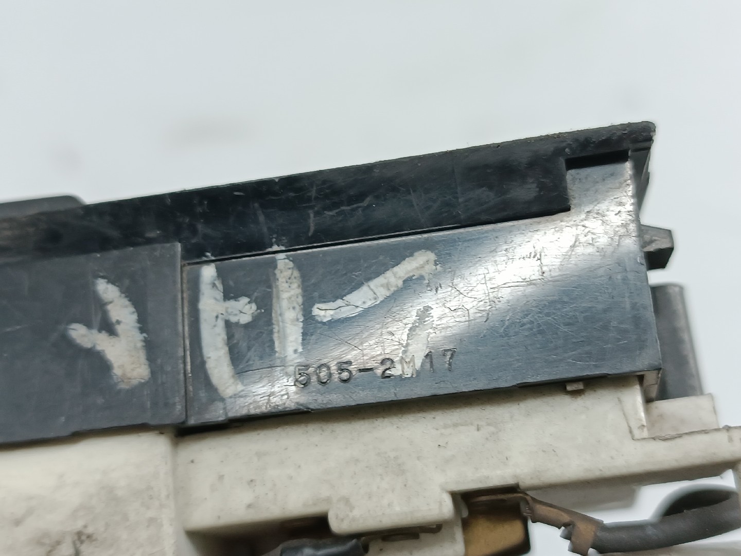 Comutador de vidro frente esquerdo MITSUBISHI LANCER IV Hatchback (C6_A, C7_A) | 88 - 94 Imagem-3