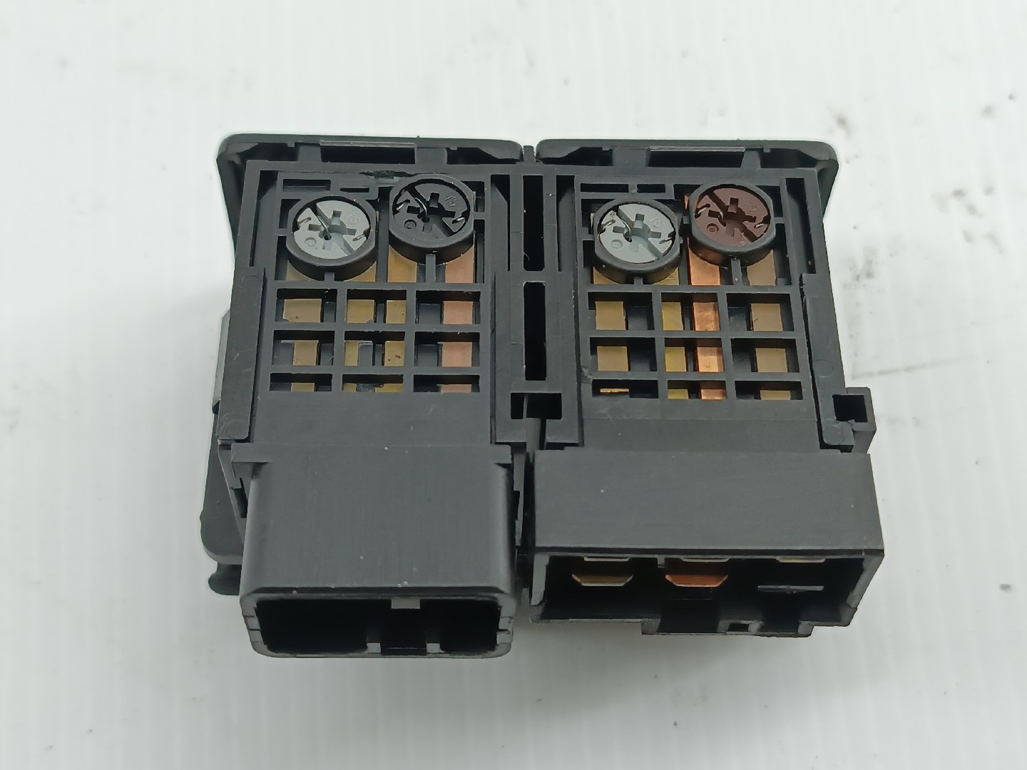 Botão desembaciador de vidro traseiro MITSUBISHI LANCER IV Hatchback (C6_A, C7_A) | 88 - 94 Imagem-2