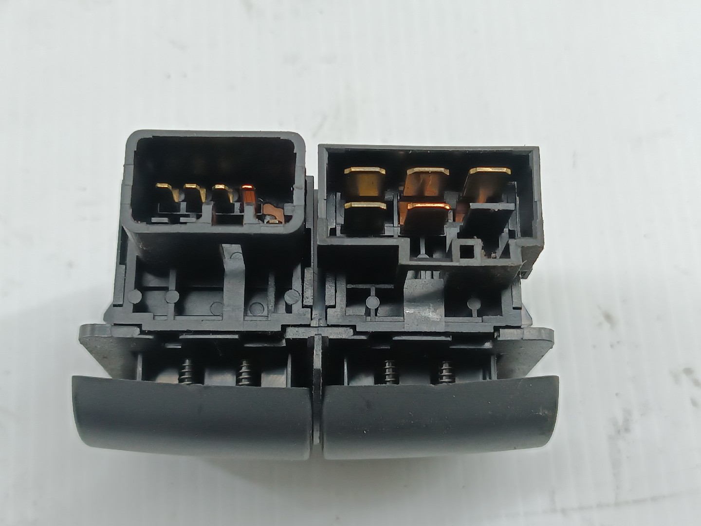 Botão desembaciador de vidro traseiro MITSUBISHI LANCER IV Hatchback (C6_A, C7_A) | 88 - 94 Imagem-1