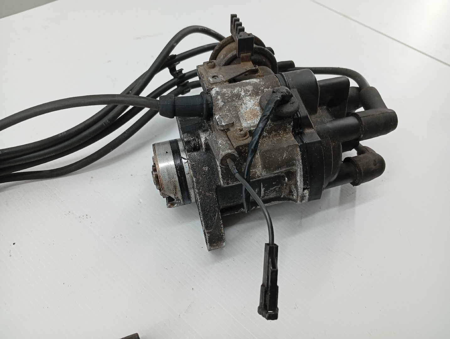 Distribuidor de Ignição MITSUBISHI LANCER IV Hatchback (C6_A, C7_A) | 88 - 94 Imagem-1