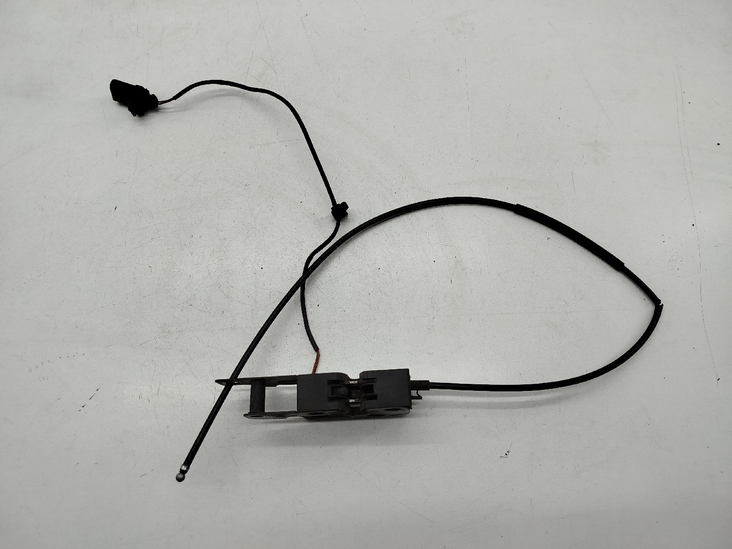 Fecho de capô AUDI A3 (8P1) | 03 - 13