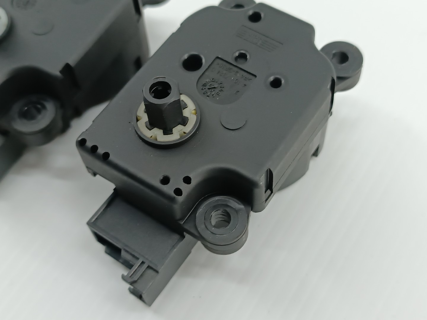 Motores atuadores de sofagem MERCEDES-BENZ C-CLASS (W203) | 00 - 07 Imagem-1