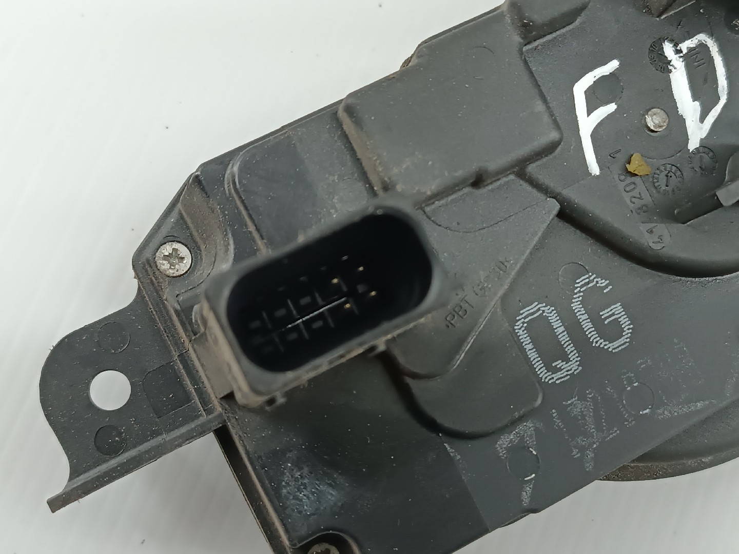 Fecho da Porta Frente Esquerdo OPEL ASTRA H GTC (A04) | 05 - 10 Imagem-2